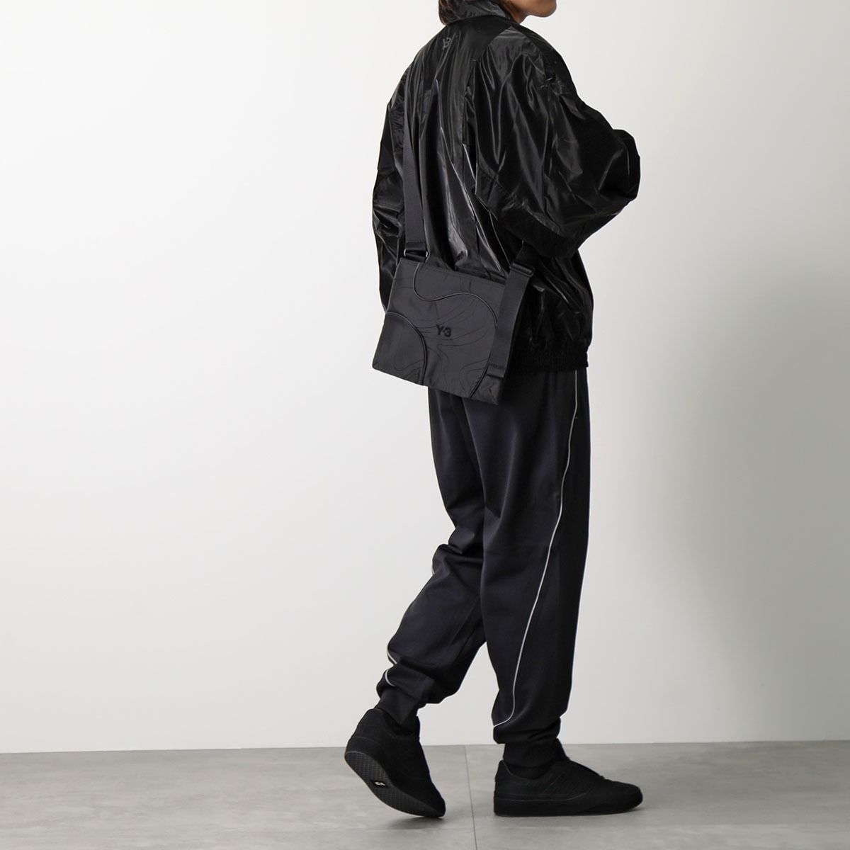Tui-deo-cheo-Y-3-Yohji-Yamamoto-TPO-Sacoche-IR5776-Y3-3.jpg