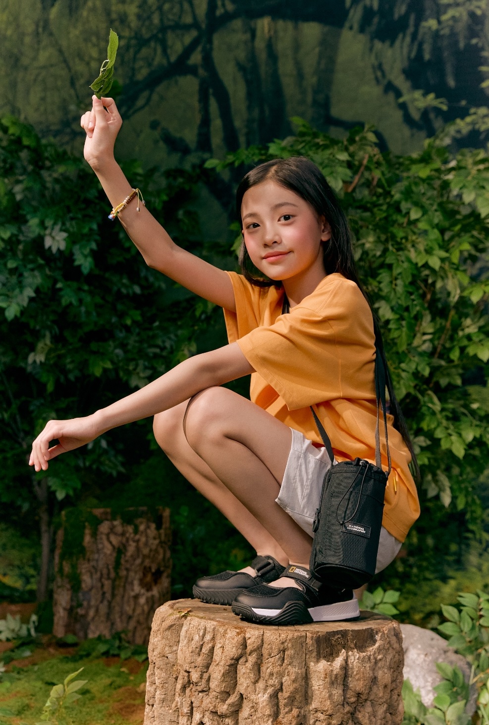 Tui-dung-chai-nuoc-giu-nhiet-National-Geographic-K245KCR070-Bottle-Bag-4.jpg?v=1770001545