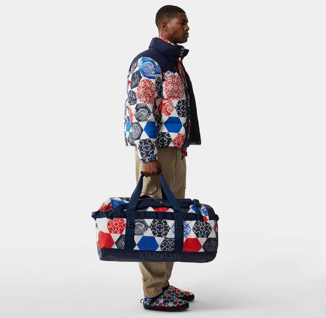 Tui-trong-71L-The-North-Face-Base-Camp-Duffel-Bag-NF0A52SA-2.jpg?v=1770693385
