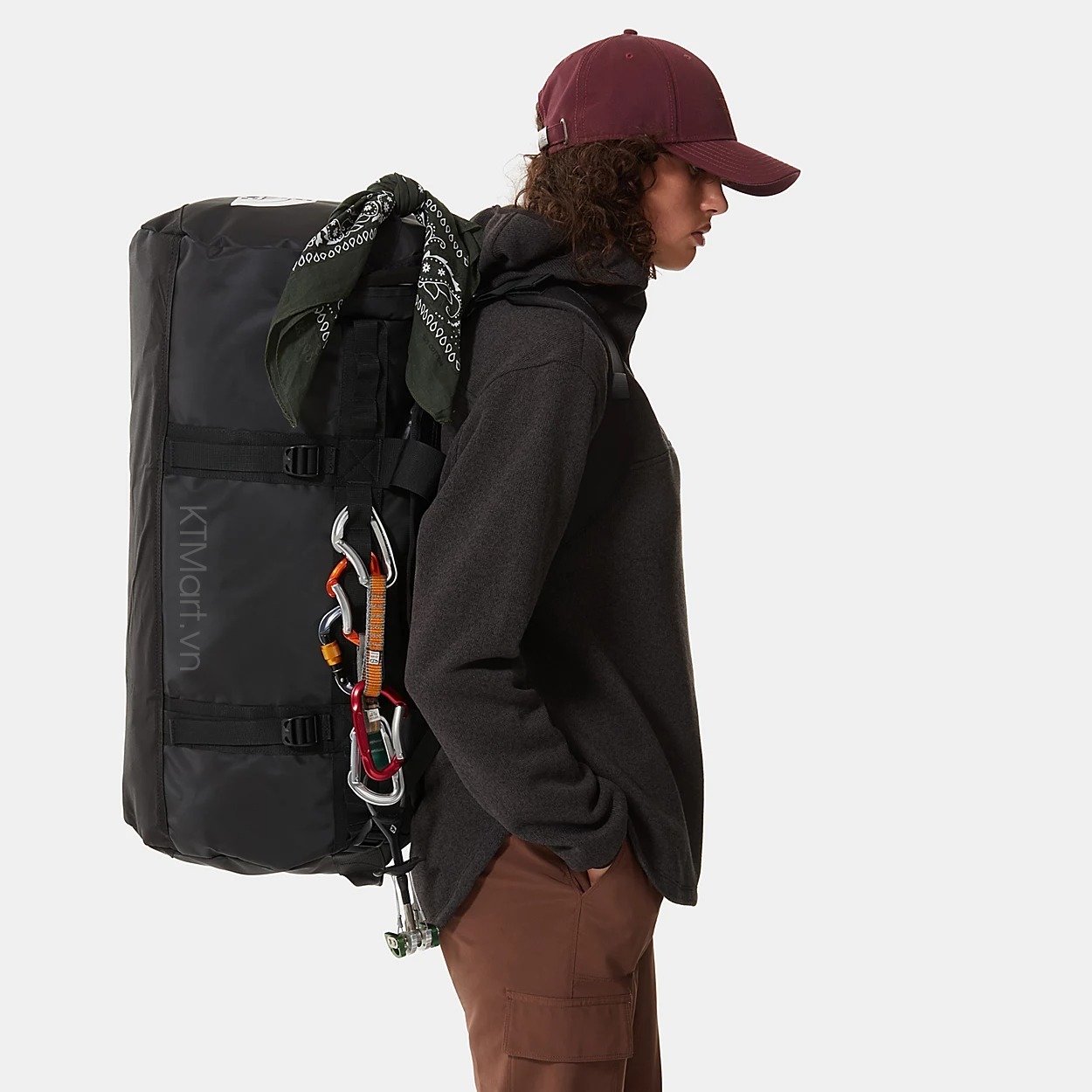 Tui-trong-71L-The-North-Face-Base-Camp-Duffel-Bag-NF0A52SA-20.jpg?v=1770693555