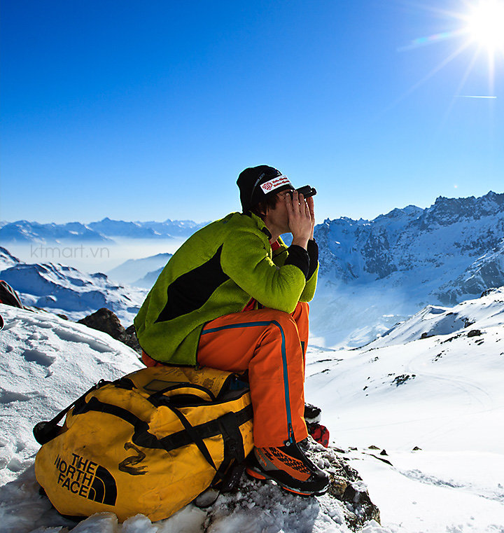 Tui-trong-71L-The-North-Face-Base-Camp-Duffel-Bag-NF0A52SA-57.jpg?v=1770693737