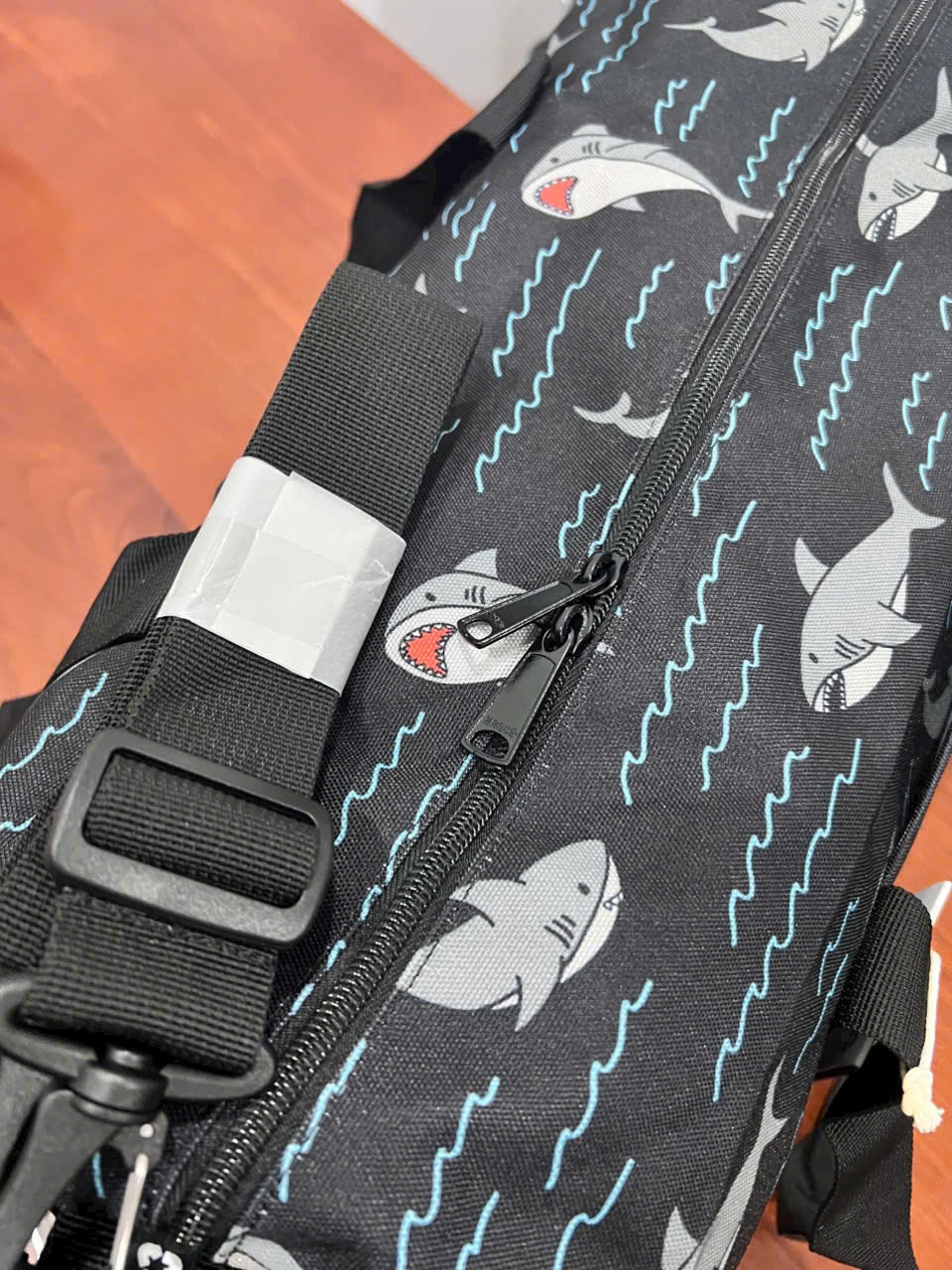 Tui-trong-Parkland-Weekend-Bag-Lookout-Small-Shark-24L-3.jpg?v=1780986824