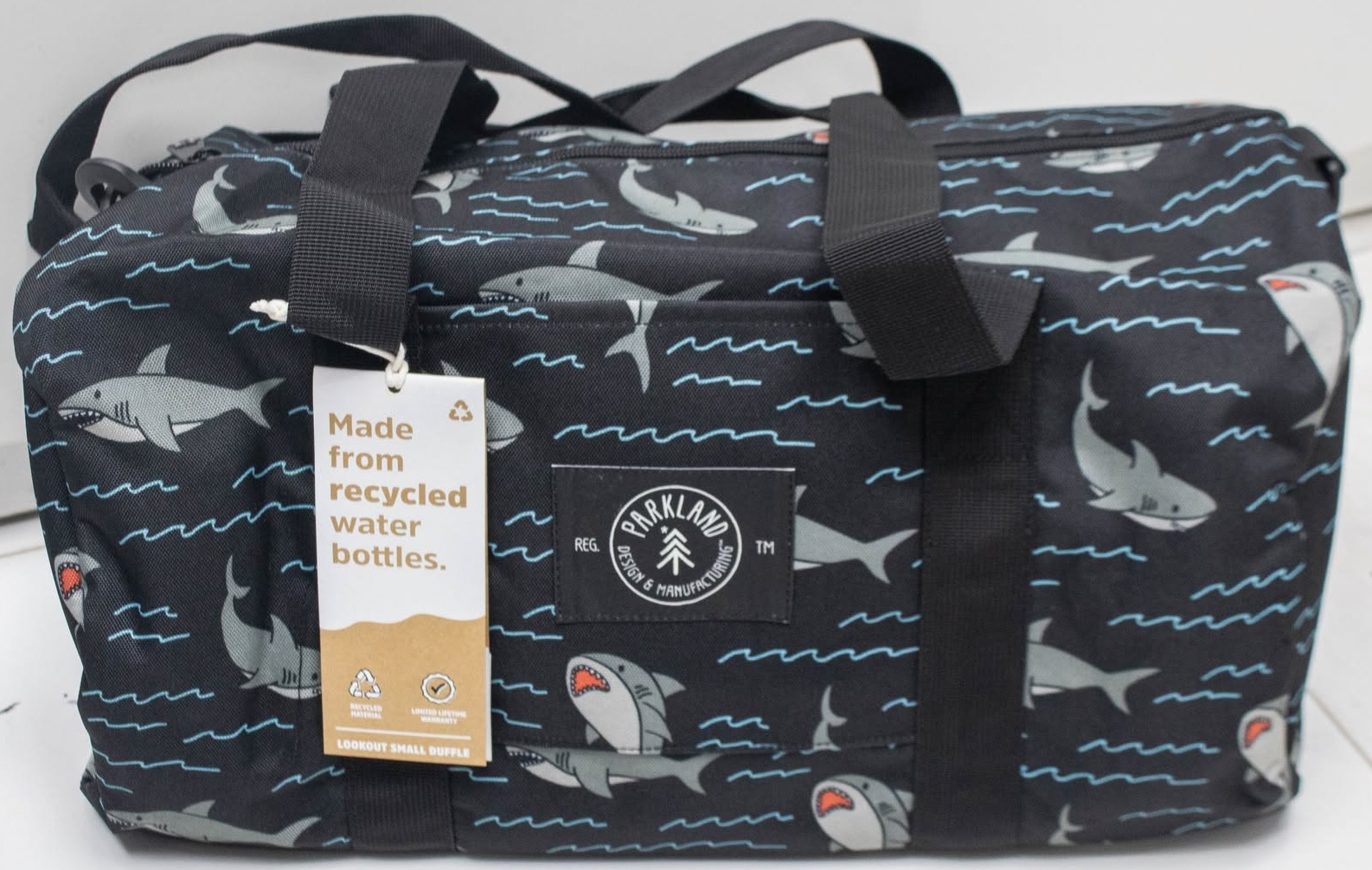 Tui-trong-Parkland-Weekend-Bag-Lookout-Small-Shark-24L.jpg?v=1780986803