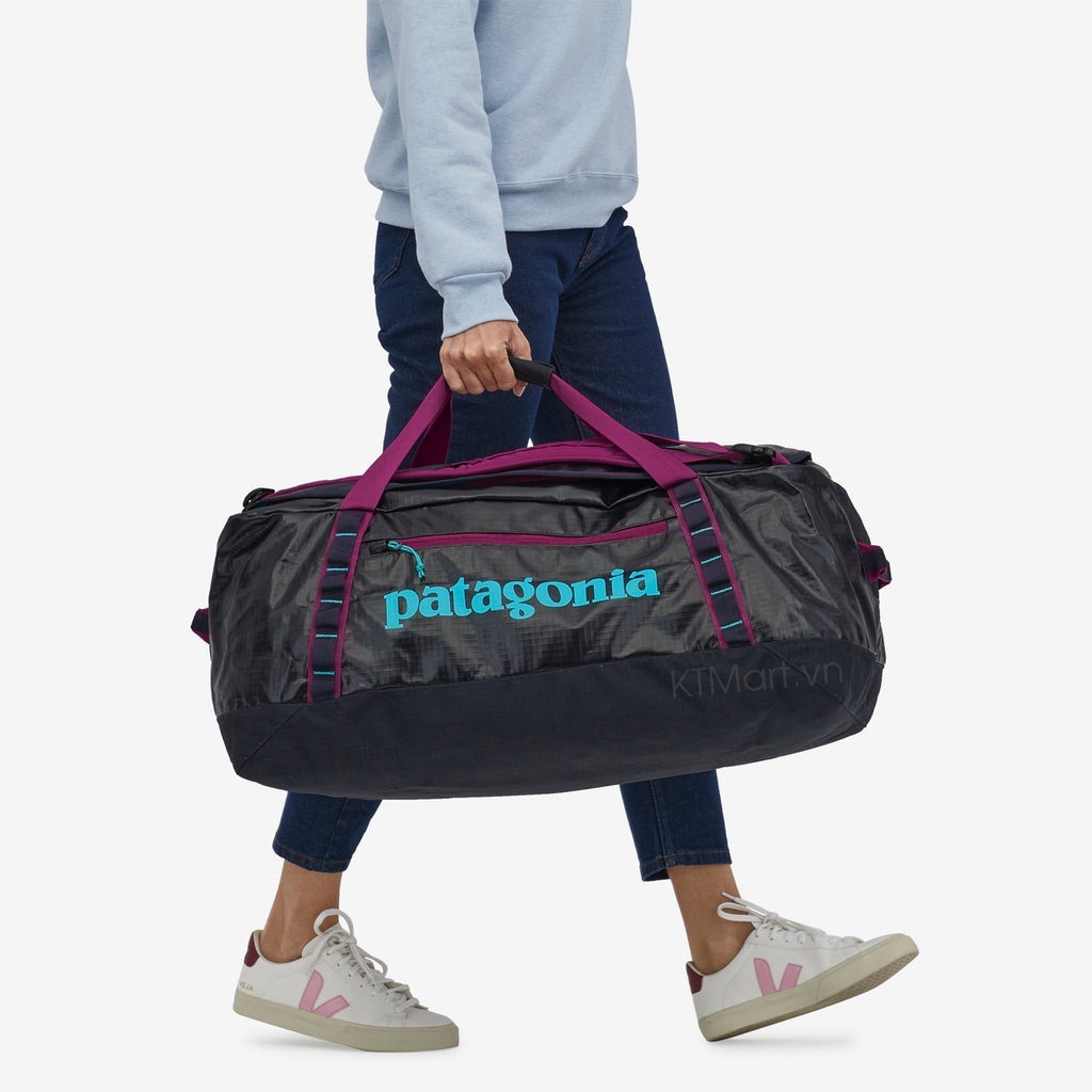 Tui-trong-Patagonia-Black-Hole-Duffel-Bag-70L-49347-5.jpg?v=1773904978