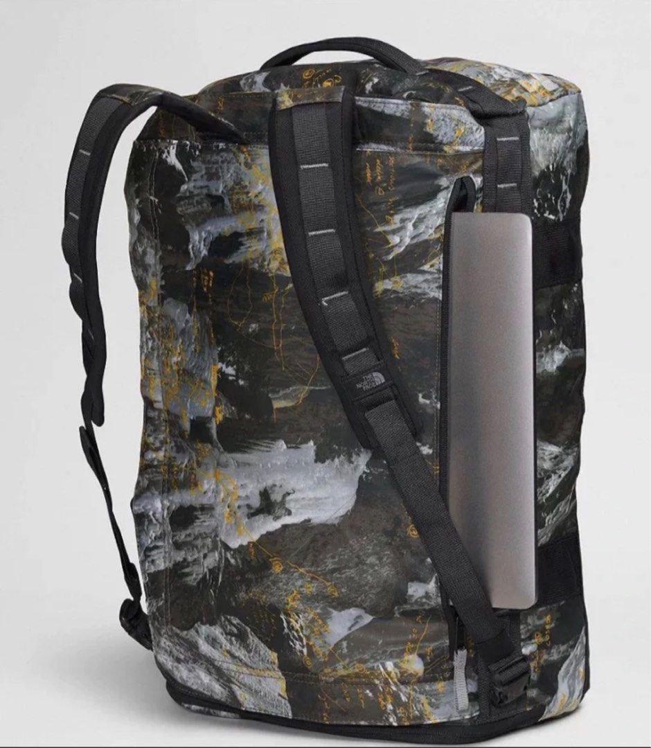 Tui-trong-The-North-Face-Base-Camp-Voyager-Duffel-32L-52RR-10.jpg