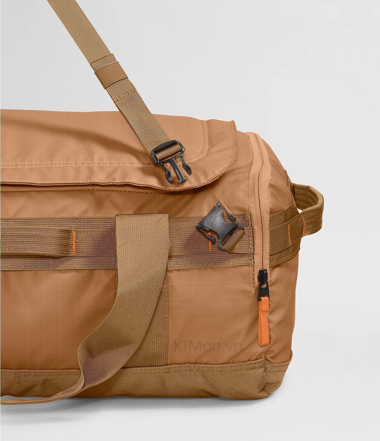 Tui-trong-The-North-Face-Base-Camp-Voyager-Duffel-42L-52RQ-21.jpg?v=1773801256