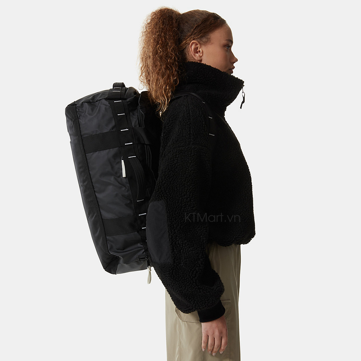 Tui-trong-The-North-Face-Base-Camp-Voyager-Duffel-42L-NF0A52RQ-5.jpg?v=1773805289