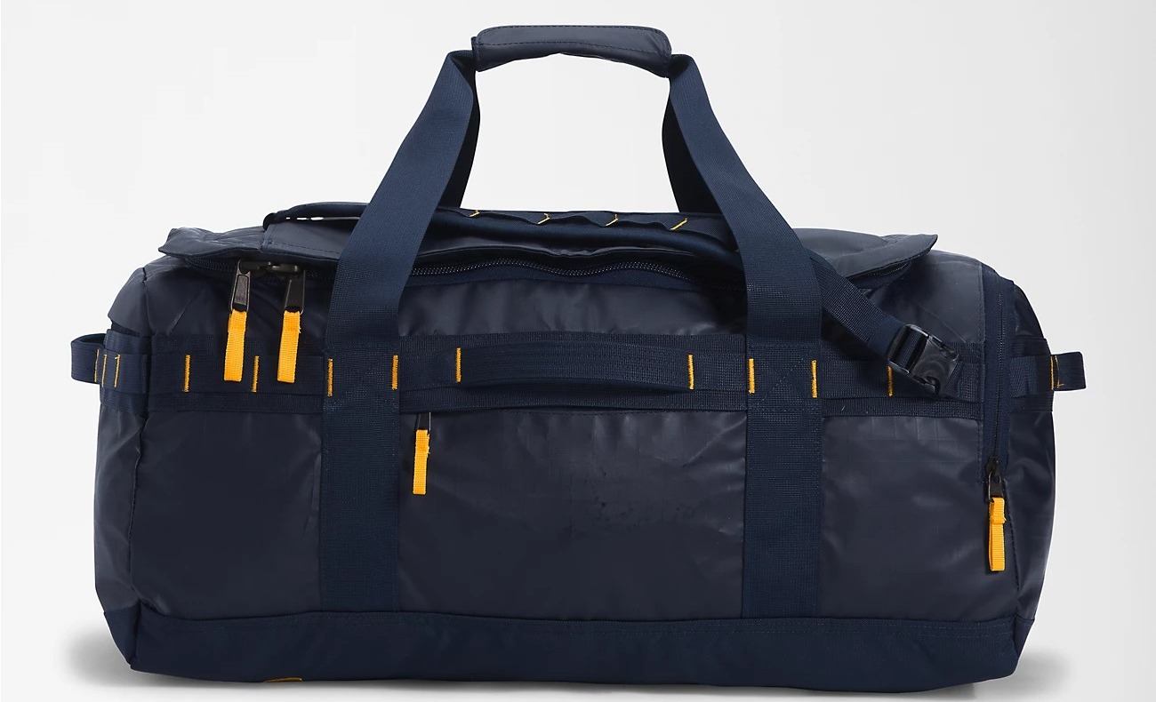 Tui-trong-The-North-Face-Base-Camp-Voyager-Duffel-62L-NF0A52S3-4.jpg?v=1773974538