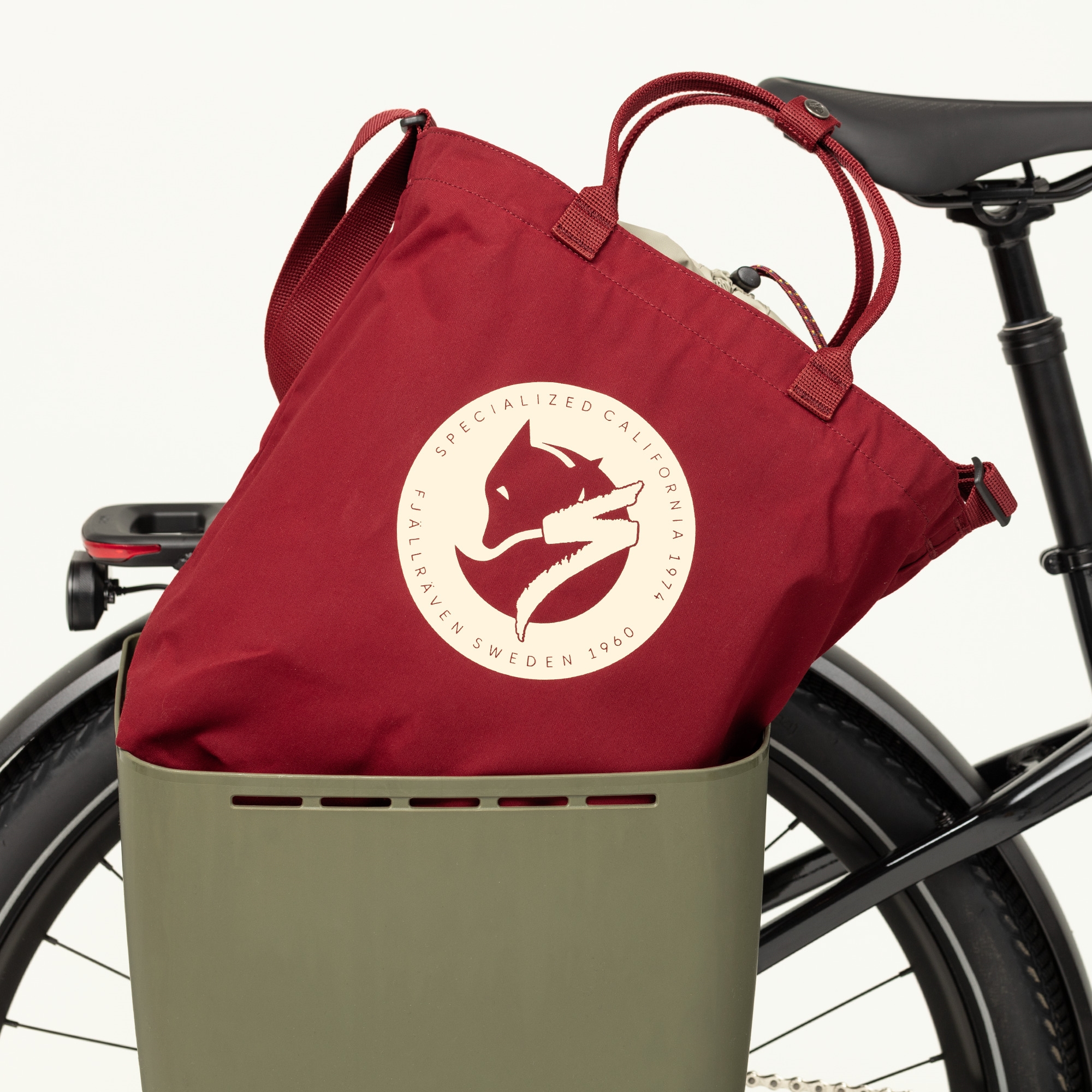 Tui-xach-Fjallraven-S-F-Cave-Tote-23232-16.jpg?v=1773907958