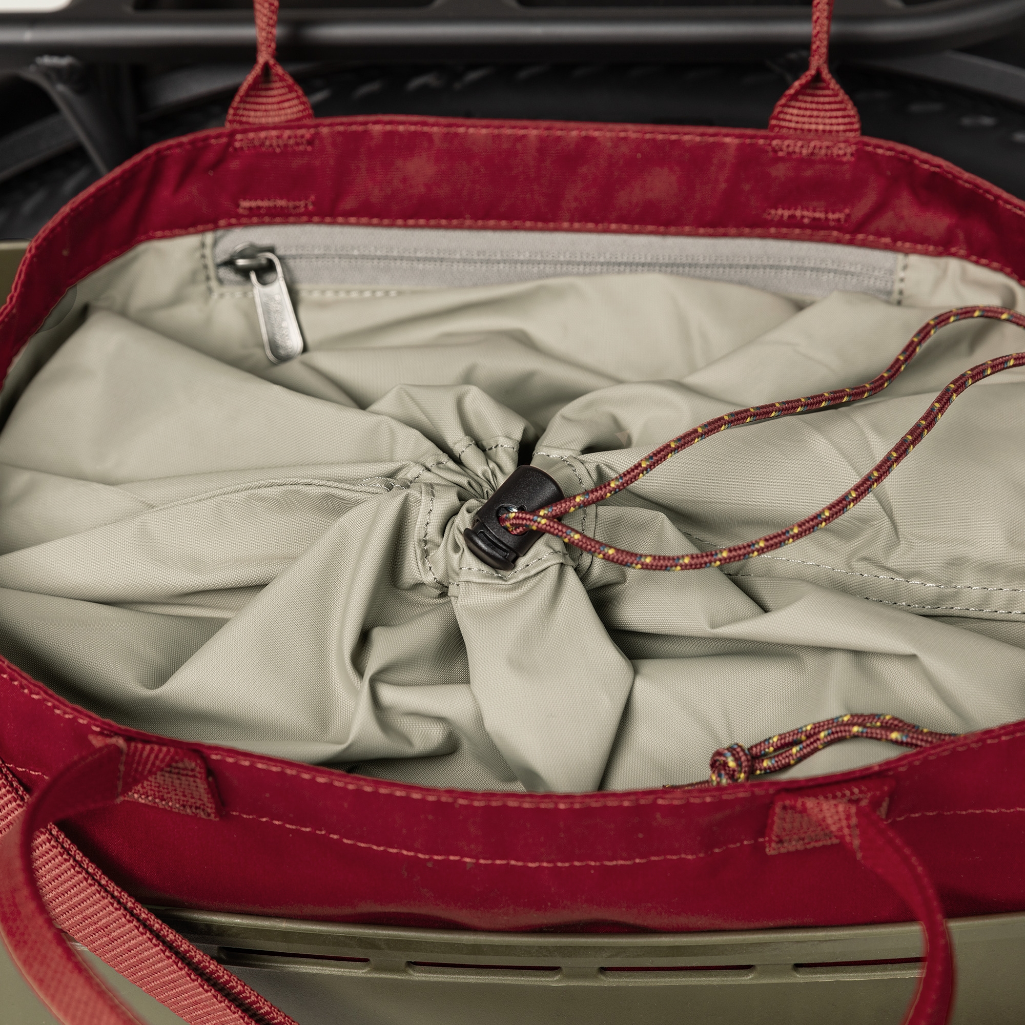 Tui-xach-Fjallraven-S-F-Cave-Tote-23232-18.jpg?v=1773907970