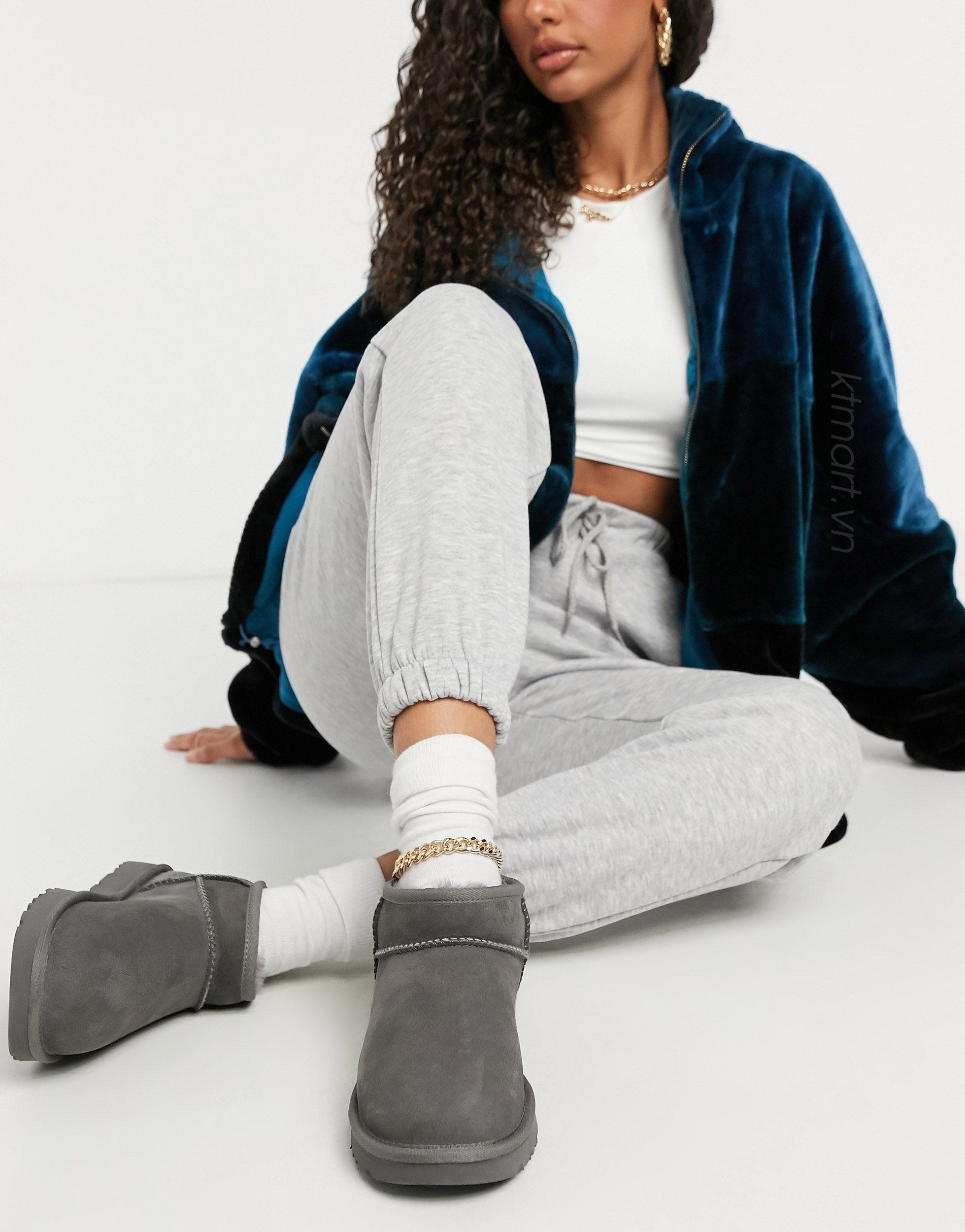 UGG-Classic-Ultra-Mini-Boot-Grey-1116109-size-36-4.jpg