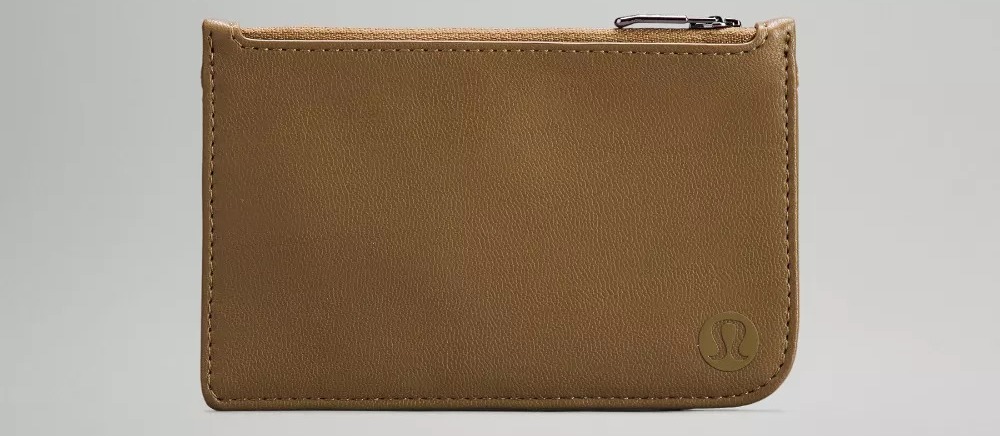 Vi-dung-the-Lululemon-City-Street-Card-Case-LU9ASWS-5.jpg?v=1773802030