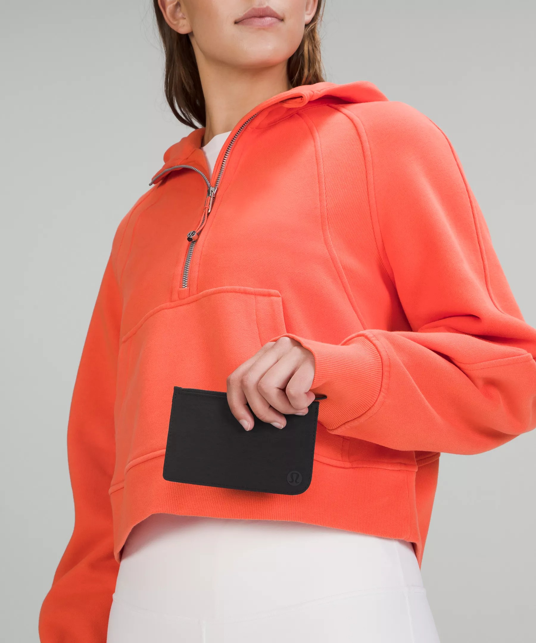 Vi-dung-the-Lululemon-City-Street-Card-Case-LU9ASWS-6.jpg?v=1773802035