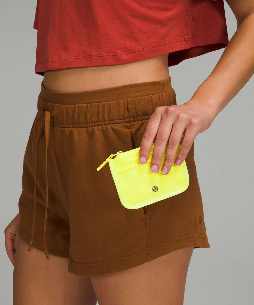 Vi-dung-the-Lululemon-True-Identity-Card-Case-LW9DV6S-LW9DIKS-15.jpg?v=1773908891