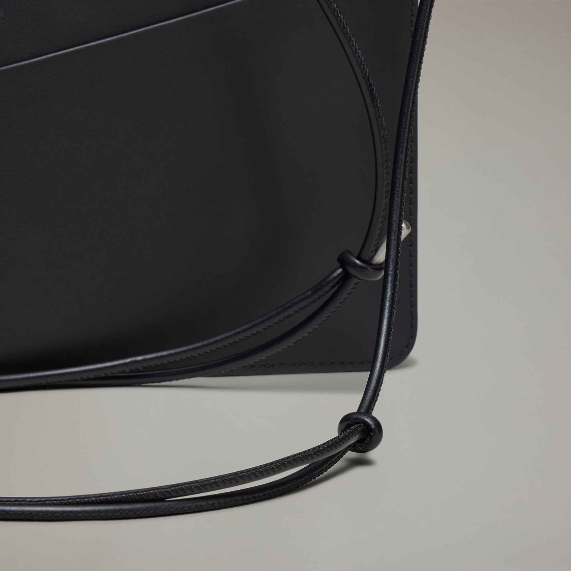 Y-3-Crossbody-Bag-JE2012-19.jpg