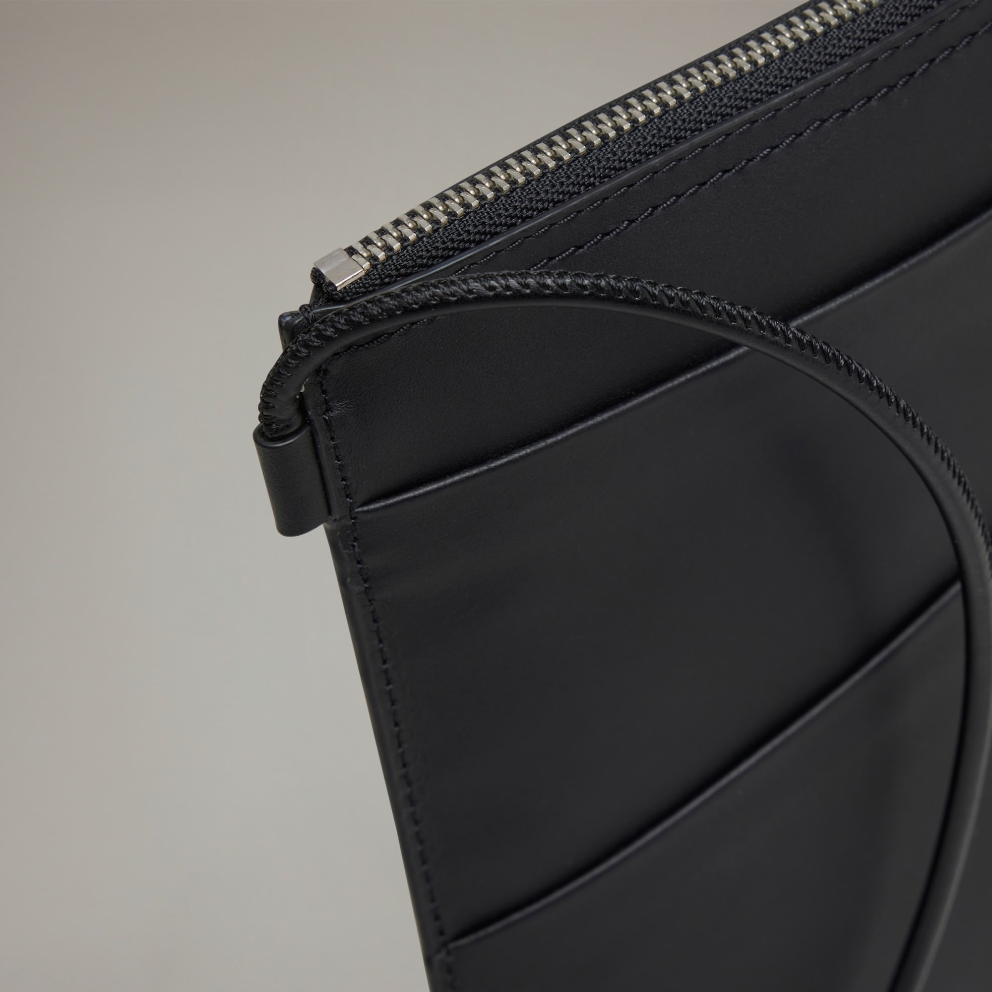 Y-3-Crossbody-Bag-JE2012-20.jpg