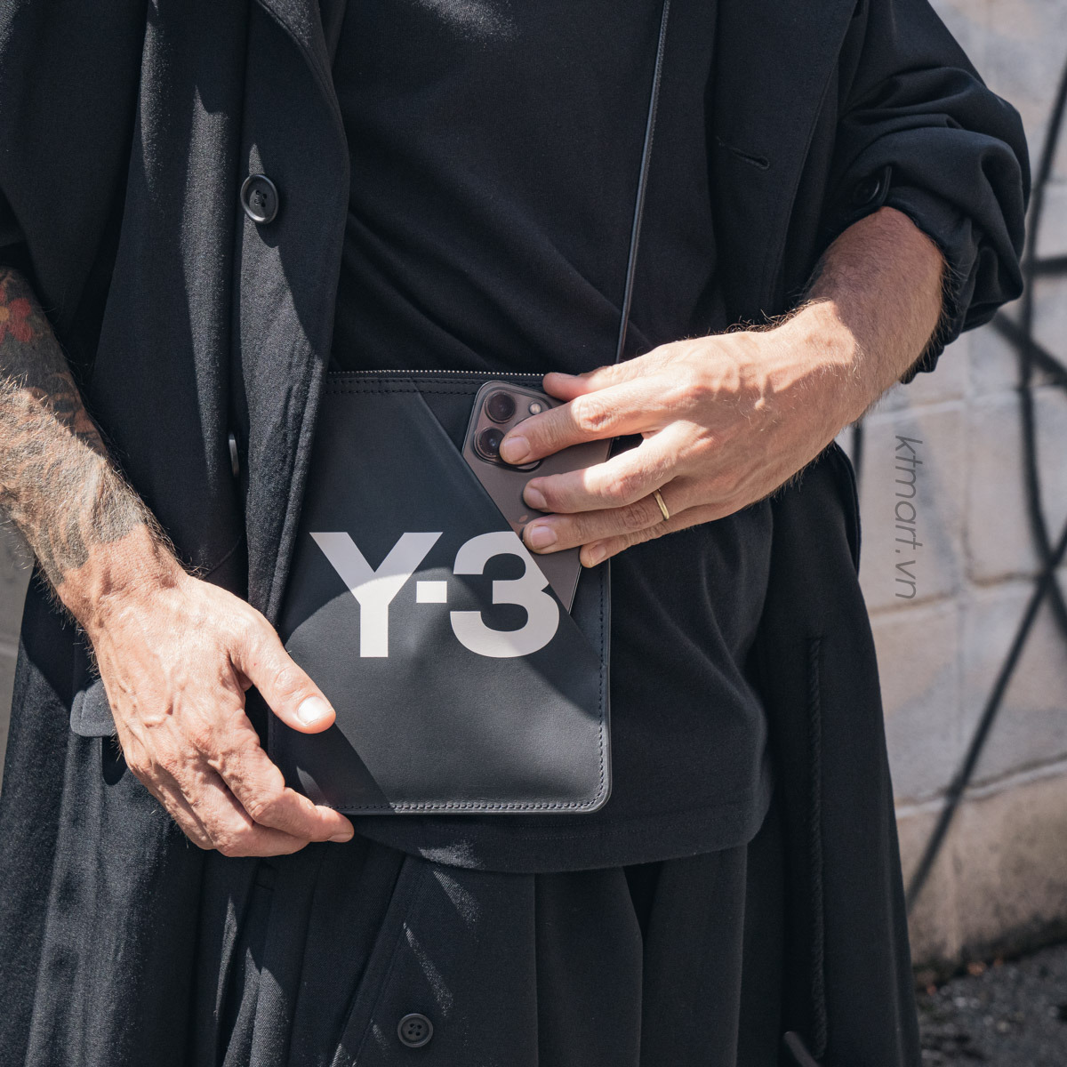 Y-3-Crossbody-Bag-JE2012-6.jpg