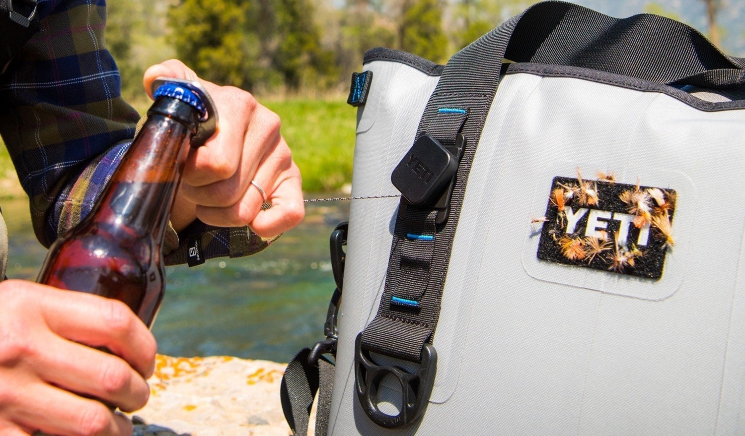 Yeti Molle Zinger - Bottle Opener With Retractable Cord ktmart 11.jpg