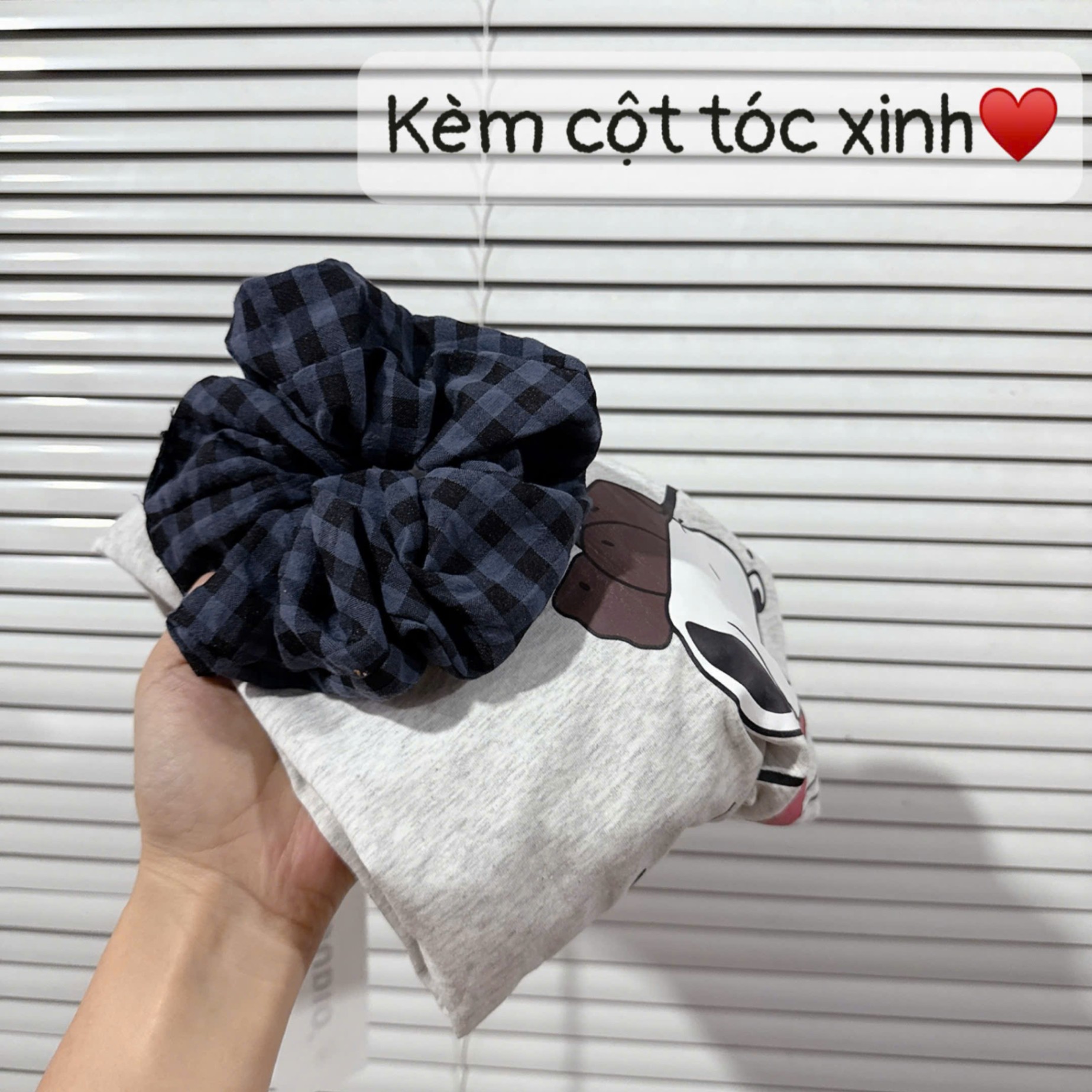 BỘ CÚN SNOPY QUẦN KẺ CARO XANH KÈM CHUN TÓC