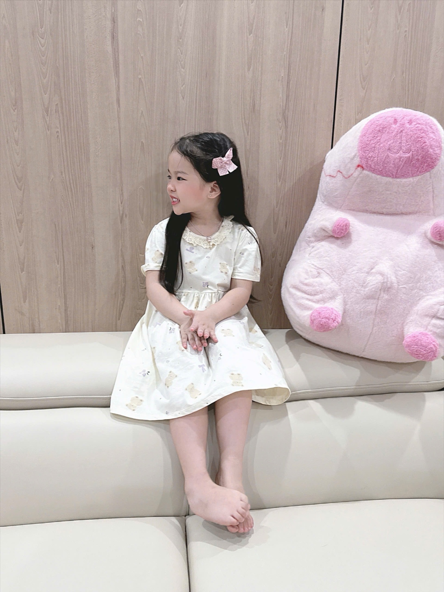 SET 2 VÁY GẤU XOÈ CỔ REN BÉ GÁI