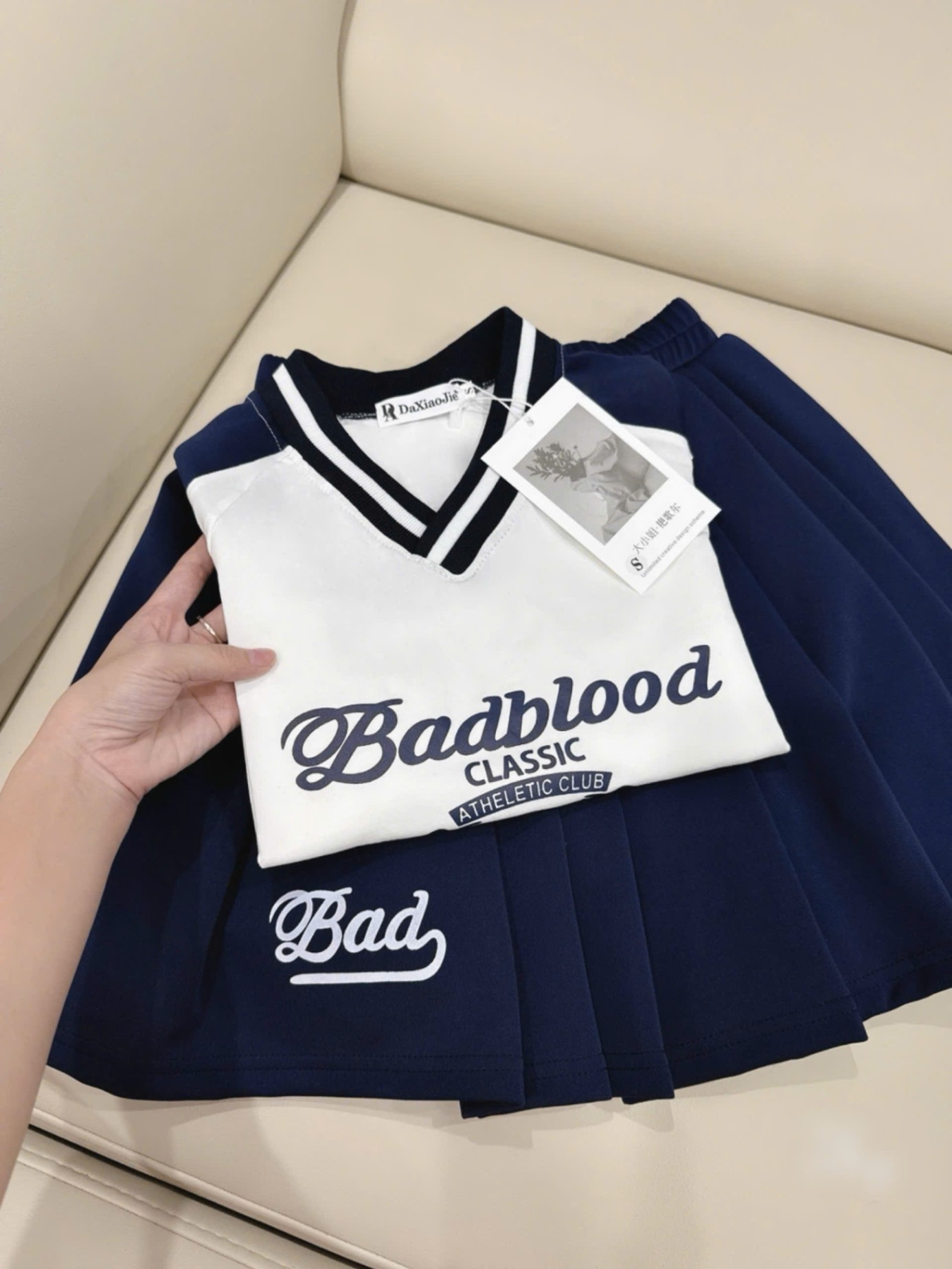SET BAD ÁO PHÔNG MIX CHÂN VÁY CANH THAN
