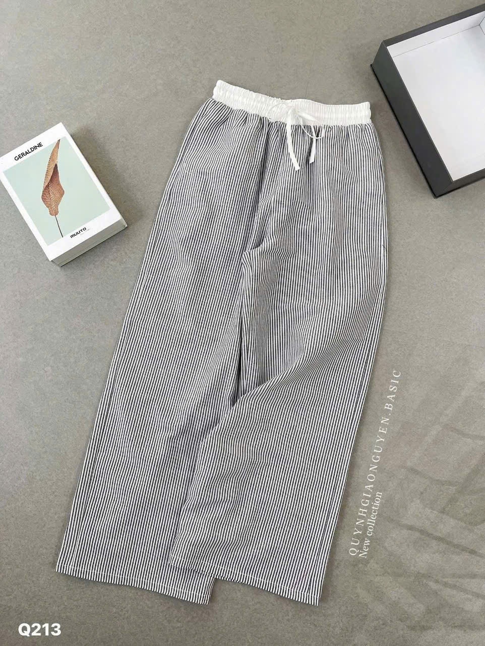 QUẦN SUÔNG KẺ SỌC LINEN CẠP TRẮNG
