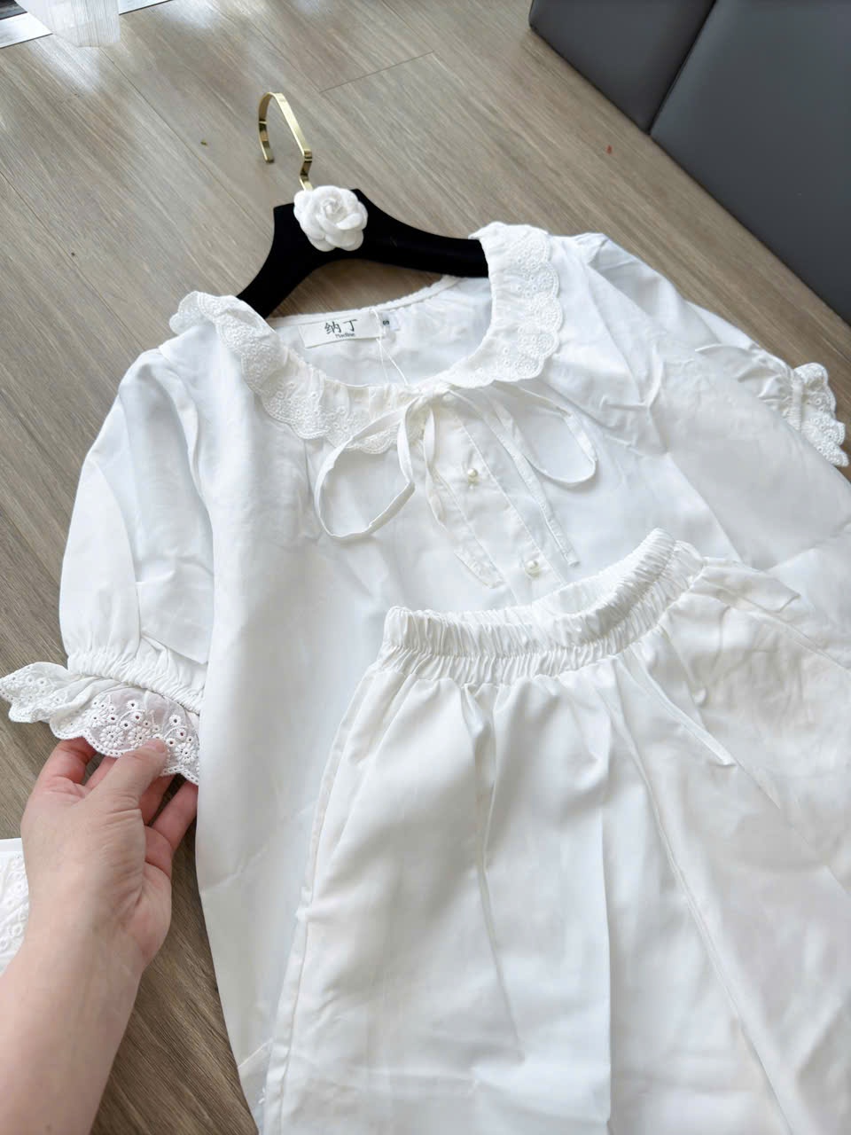 BỘ NGỦ TRẮNG BÈO REN TIỂU THƯ
