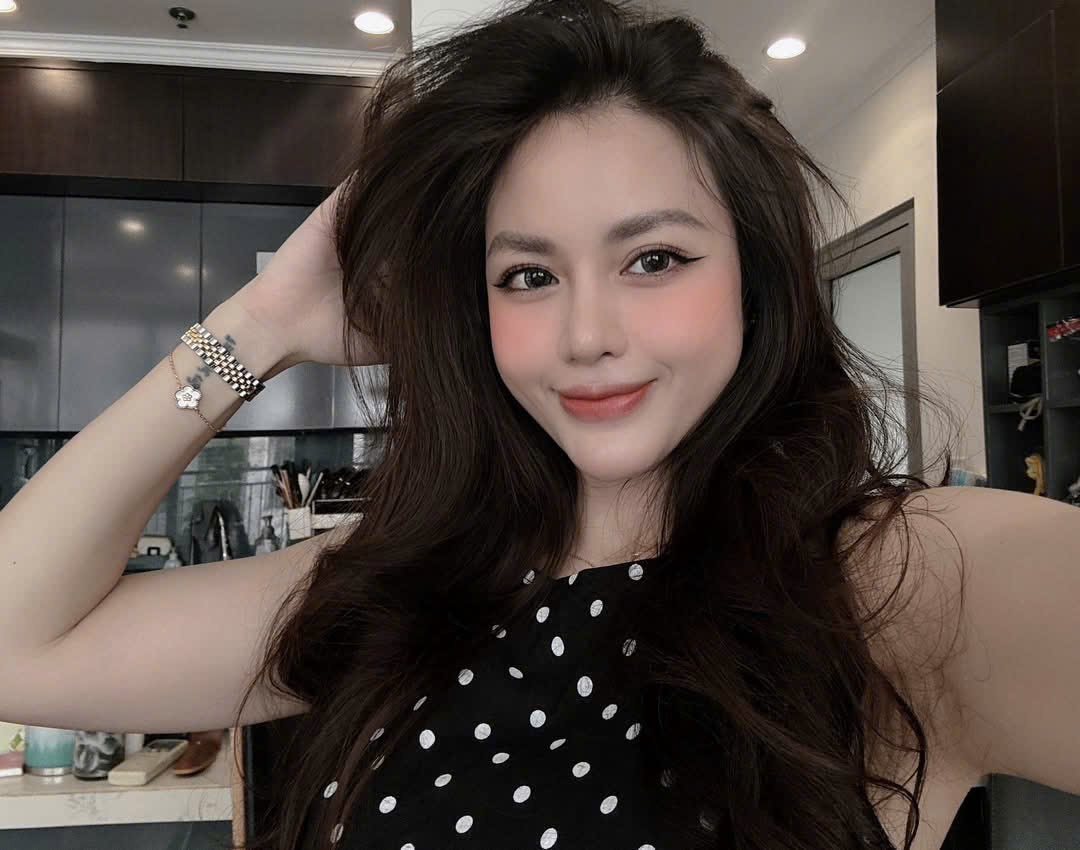 SET ÁO CHẤM BI SÁT NÁCH QUẦN ĐŨI BE