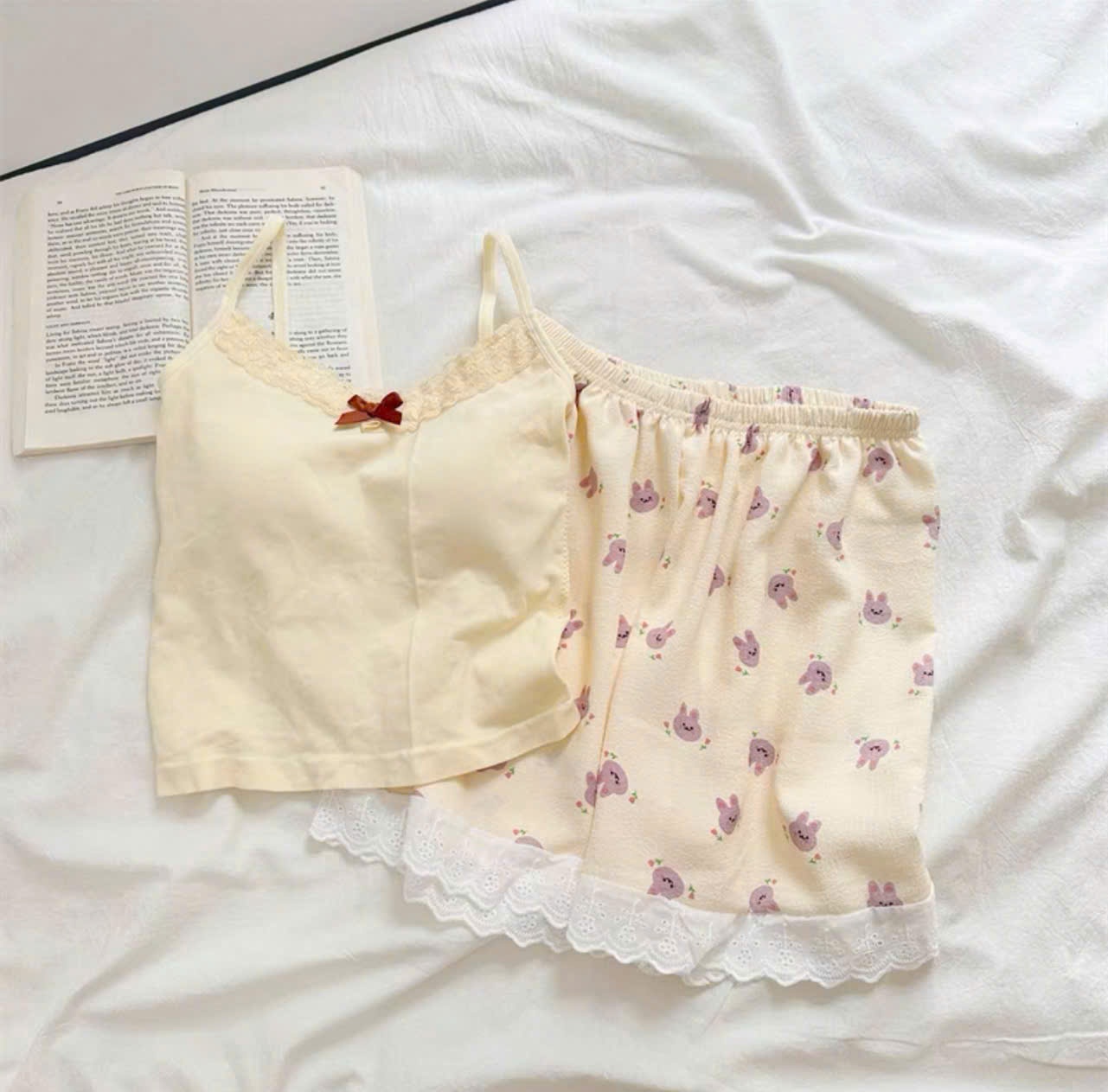 BỘ 2 DÂY VÀNG VIỀN REN QUẦN THỎ CUTE