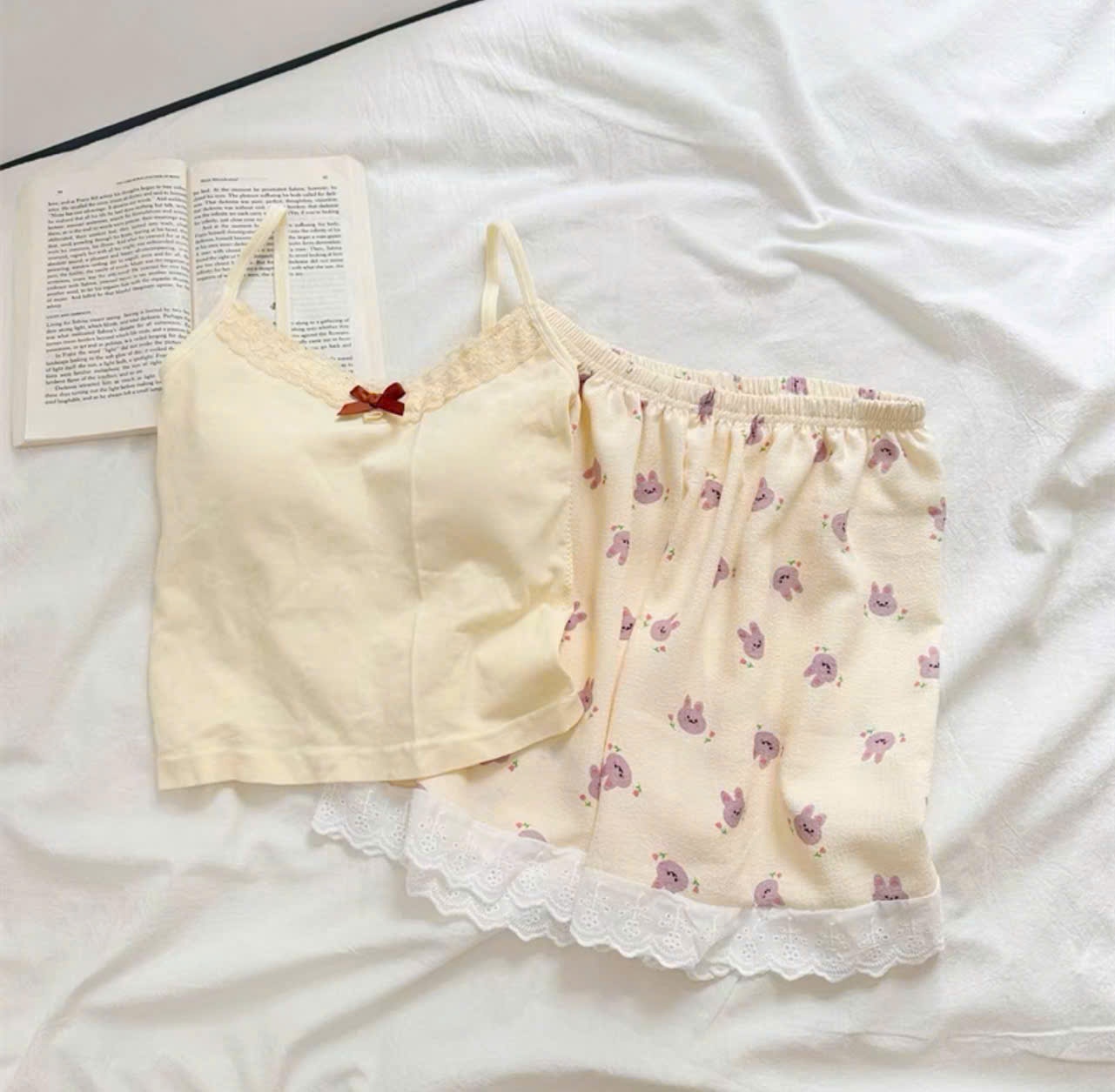 BỘ 2 DÂY VÀNG VIỀN REN QUẦN THỎ CUTE