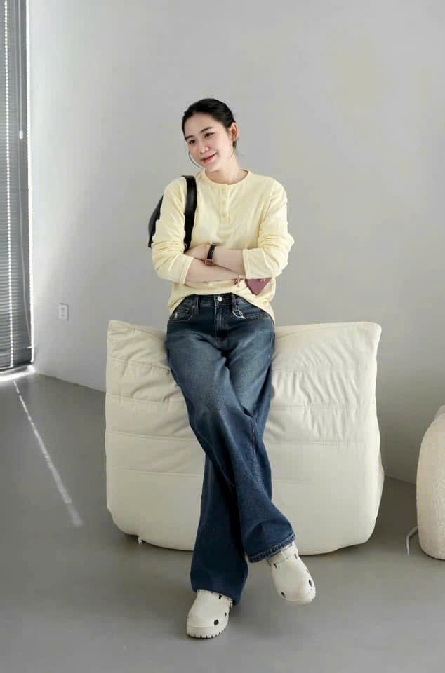 QUẦN JEAN SUÔNG XANH ĐẬM THÊU NGỰA