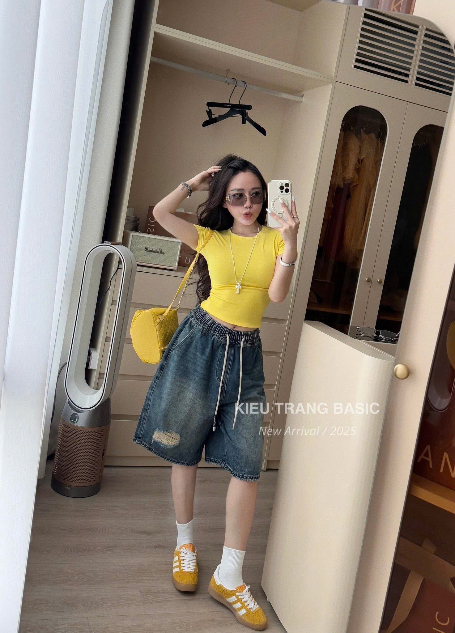 SET ÁO COTTON VÀNG TRƠN QUẦN JEAN NGỐ