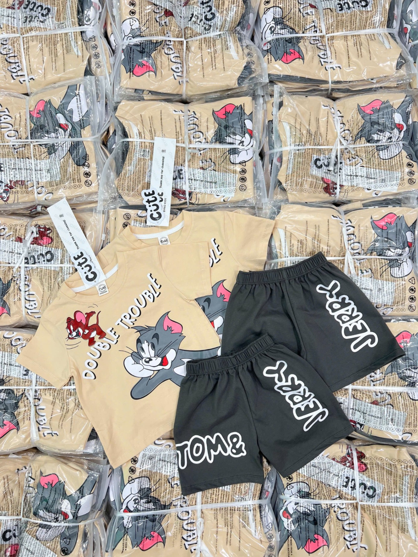SÉT BỘ TOM & JERRY ÁO BE MIX QUẦN GHI XÁM CHO BÉ CỰC XINK
