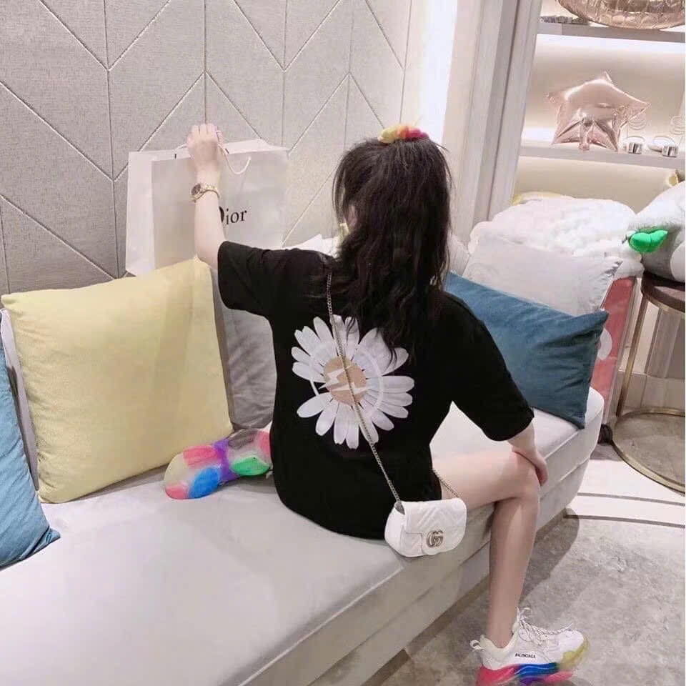 Bme_ ÁO PHÔNG ĐEN HOA HƯỚNG DƯƠNG TRẮNG GIA ĐÌNH