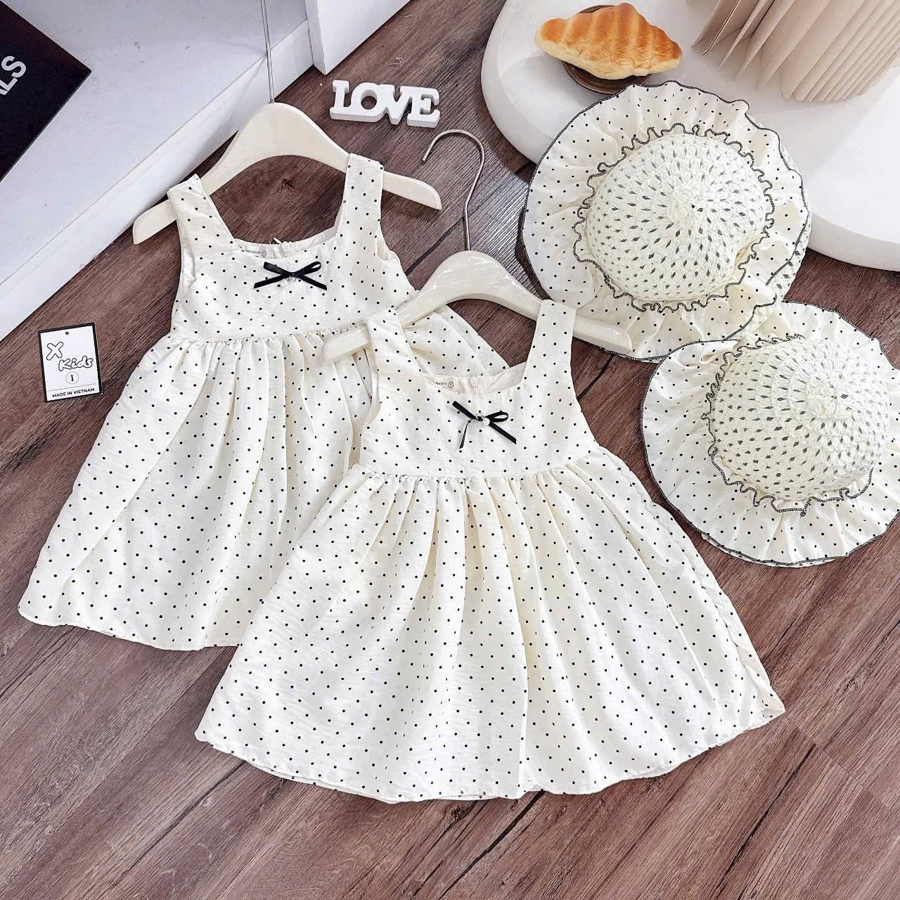 VÁY CHẤM BI SÁT NÁCH KÈM MŨ BÉ GÁI ( SZ 1-10)