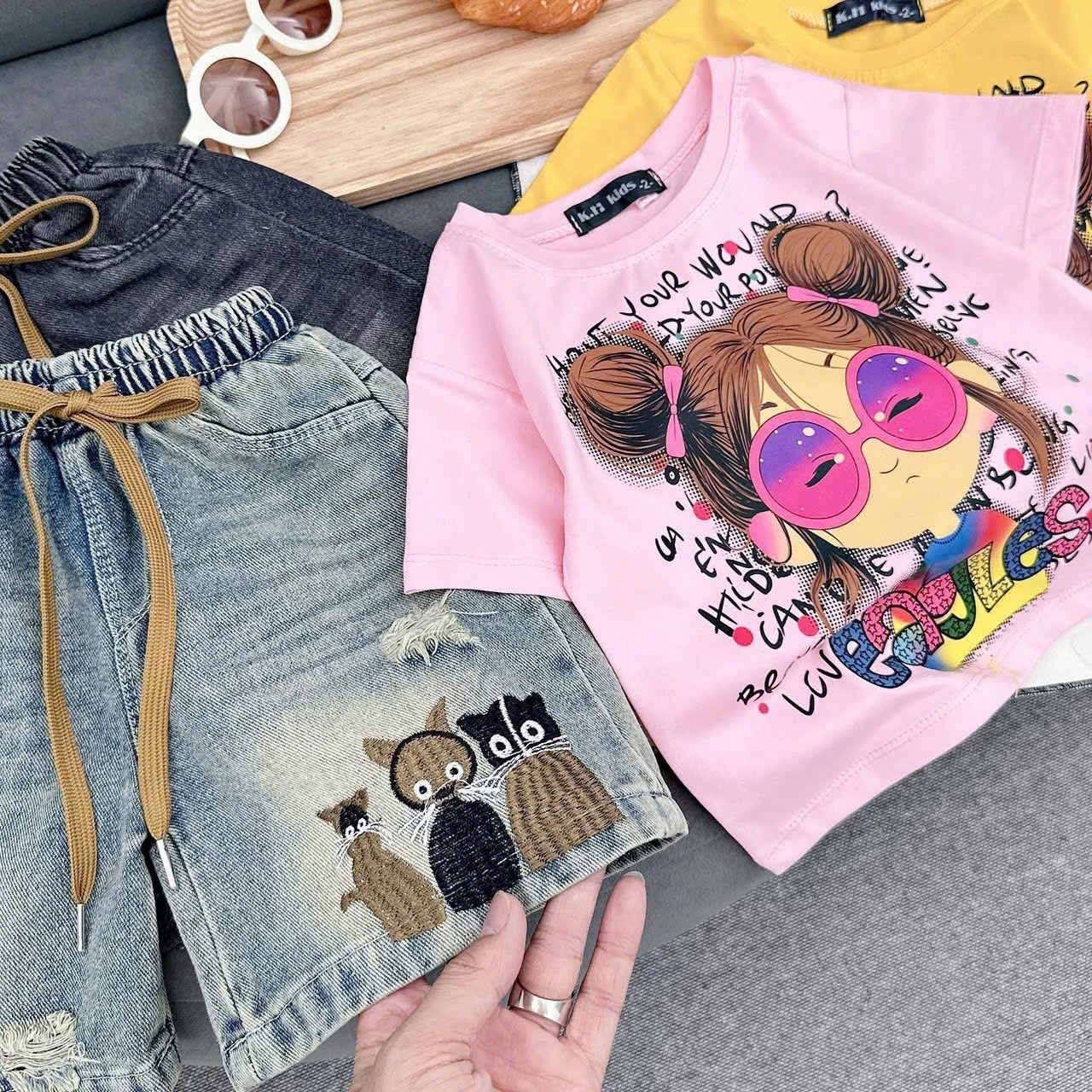 SET IN HÌNH CÔ GÁI MIX QUẦN JEAN SIÊU CHẤT