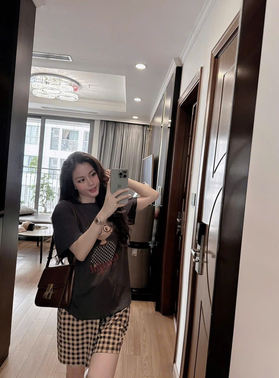 BỘ COTTON NỮ QUẦN ĐÙI KẺ EM BÉ ĐEO KÍNH 2 MÀU