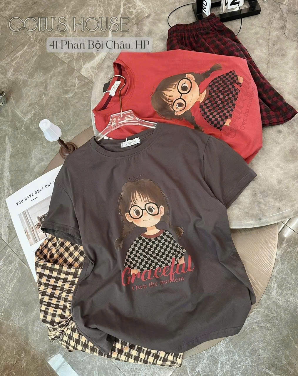 BỘ COTTON NỮ QUẦN ĐÙI KẺ EM BÉ ĐEO KÍNH 2 MÀU