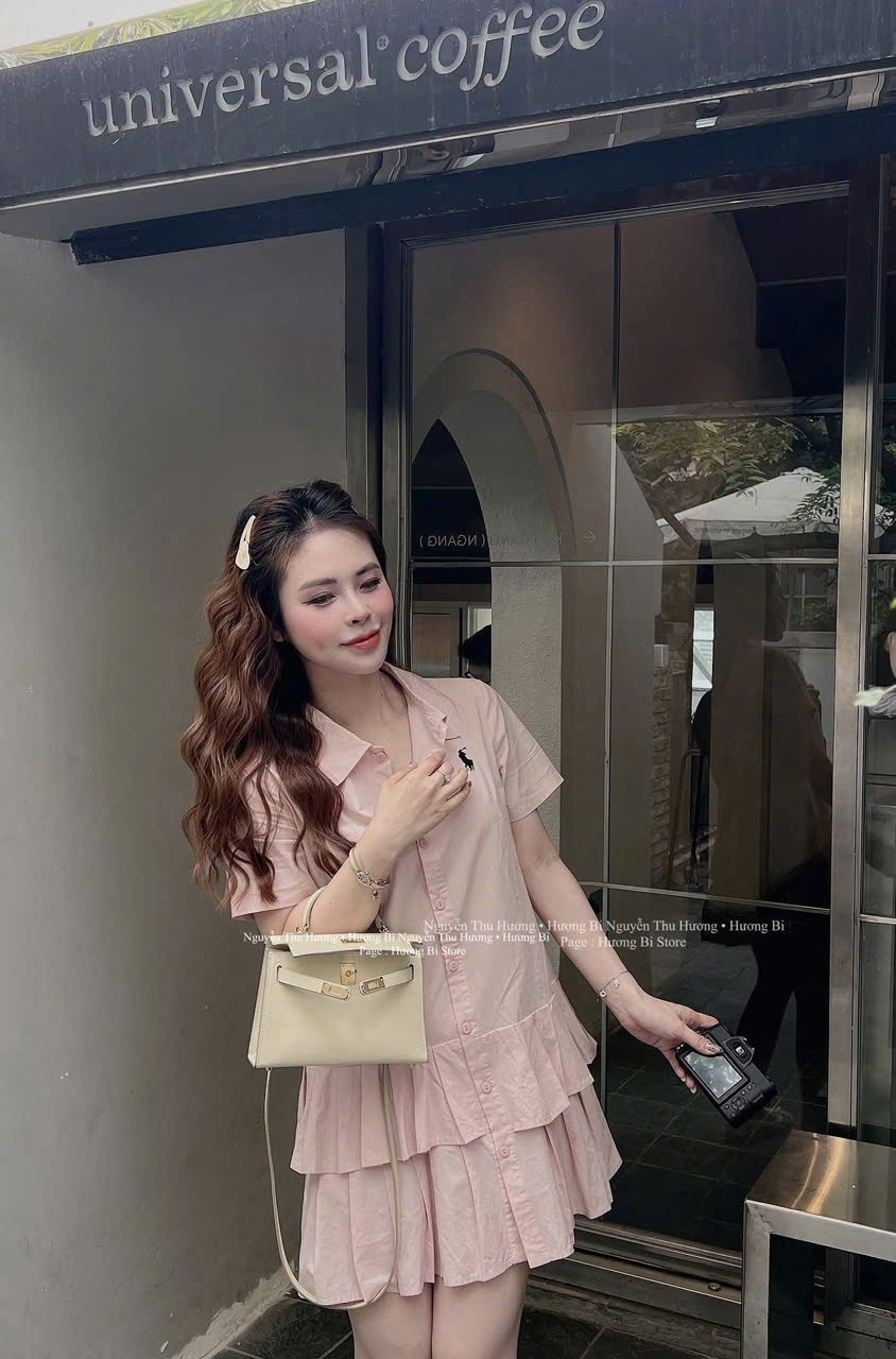 VÁY SƠ MI HỒNG THÊU NGỰA CHÂN XẾP LY
