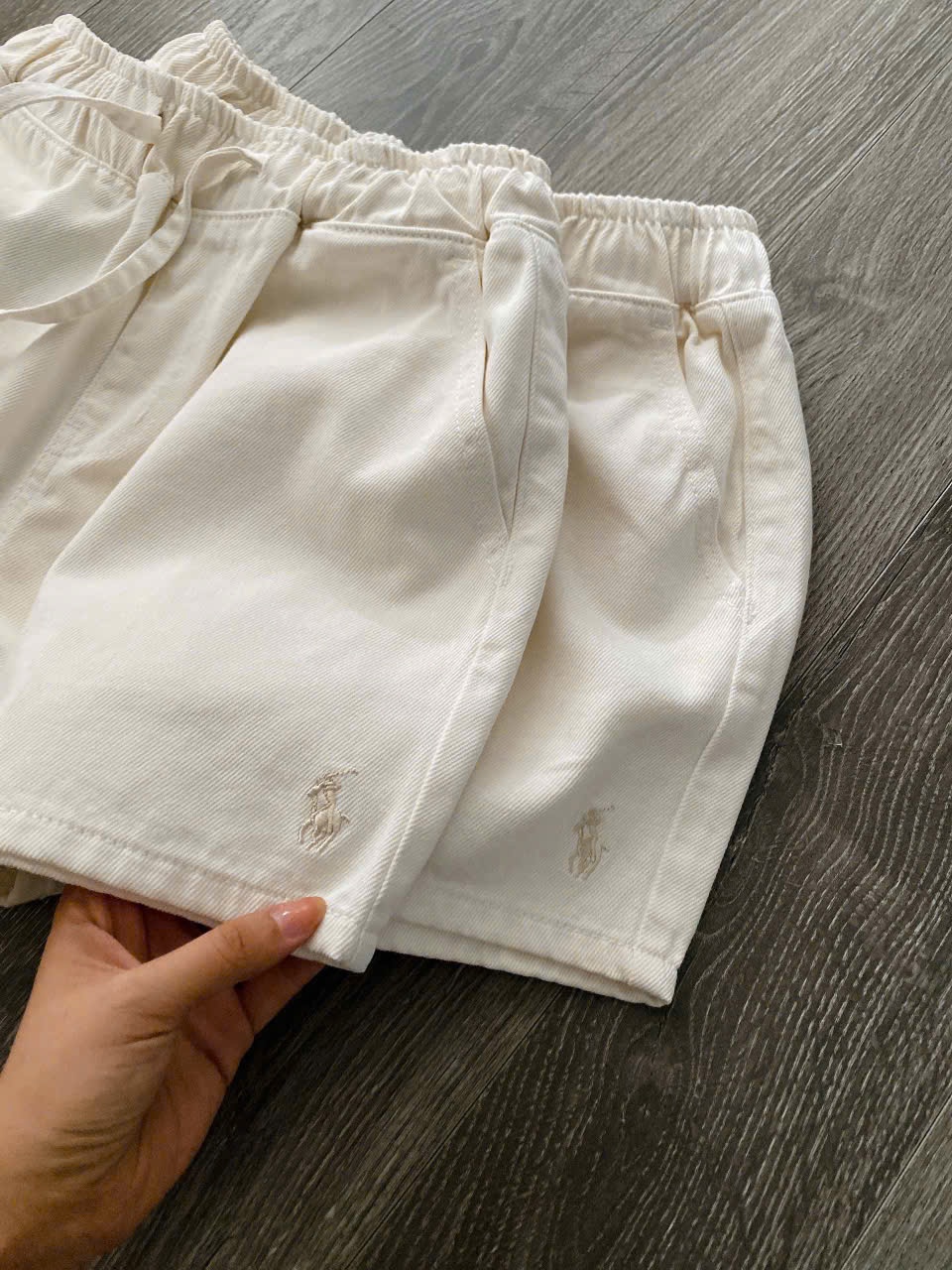 QUẦN SHORT CHUN THÊU NGỰA HOT HITTT