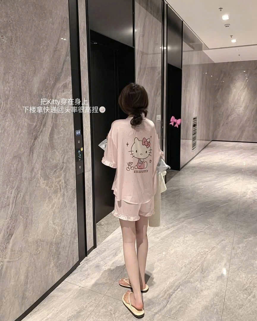 BỘ PIJAMA HELLO KITTY HỒNG QUẦN ĐÙI