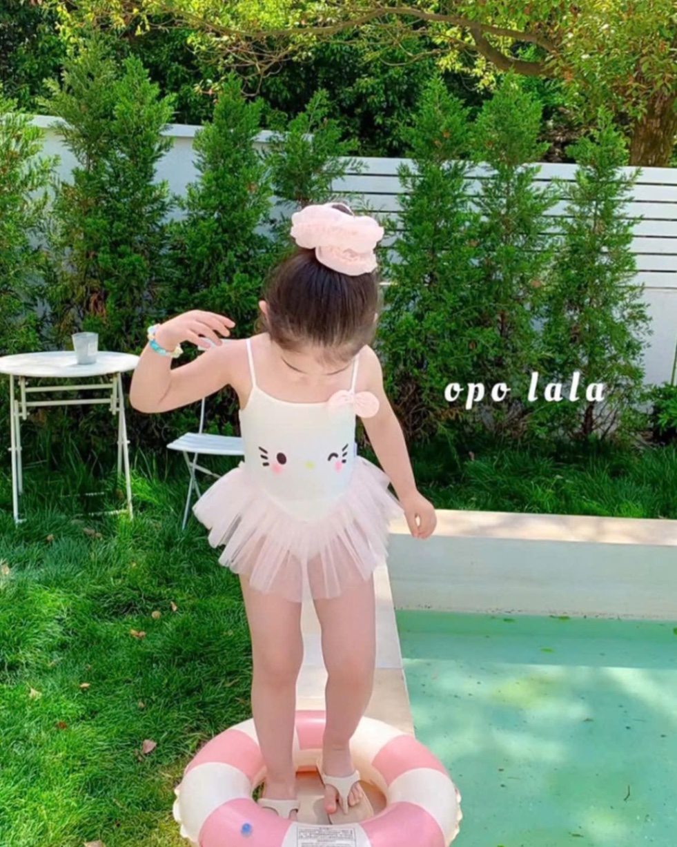 SET BIKINI 2 DÂY KITTY TRẮNG VOAN BỒNG XOÈ CHO BÉ GÁI NEW 2025