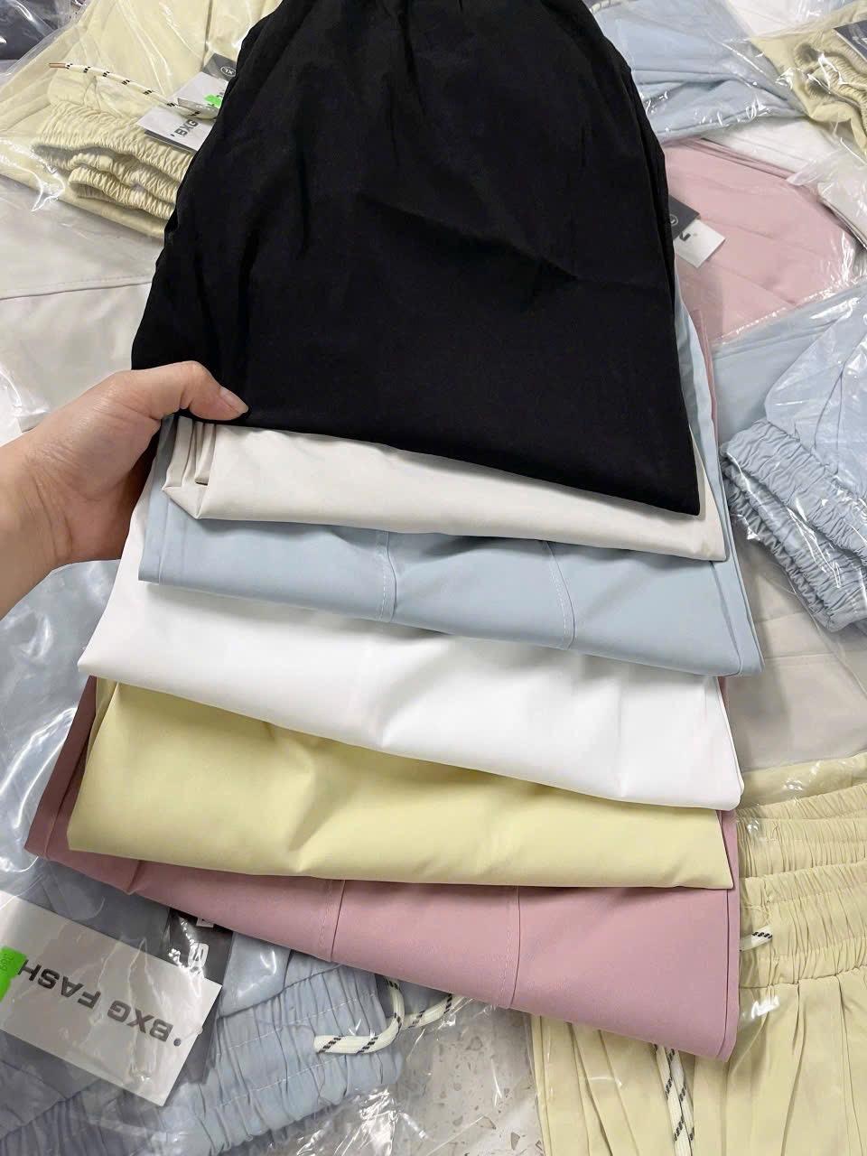 QUẦN GIÓ SUÔNG 5 MÀU