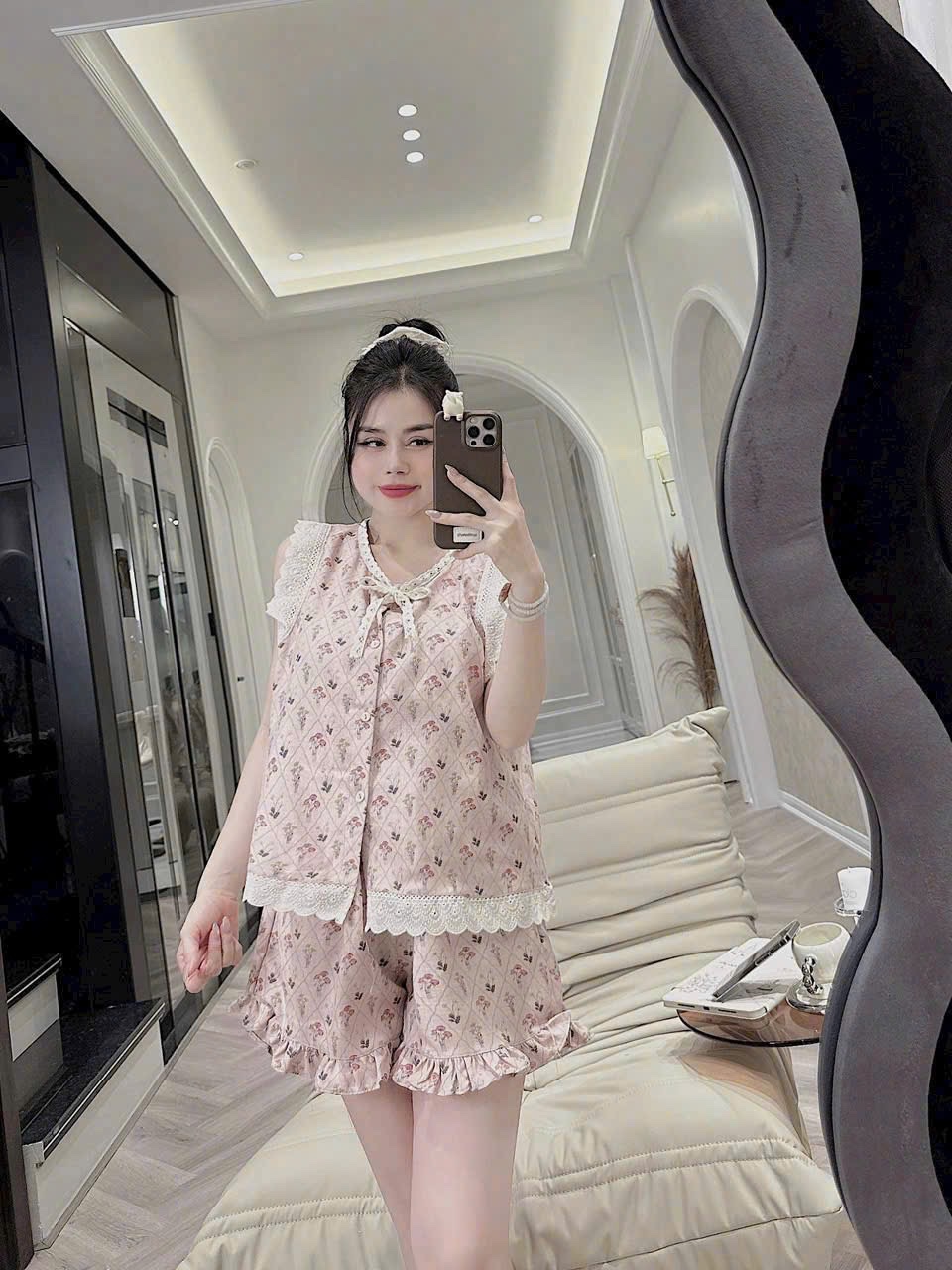 BỘ THÔ ĐŨI REN SÁT NÁCH HOA NHÍ