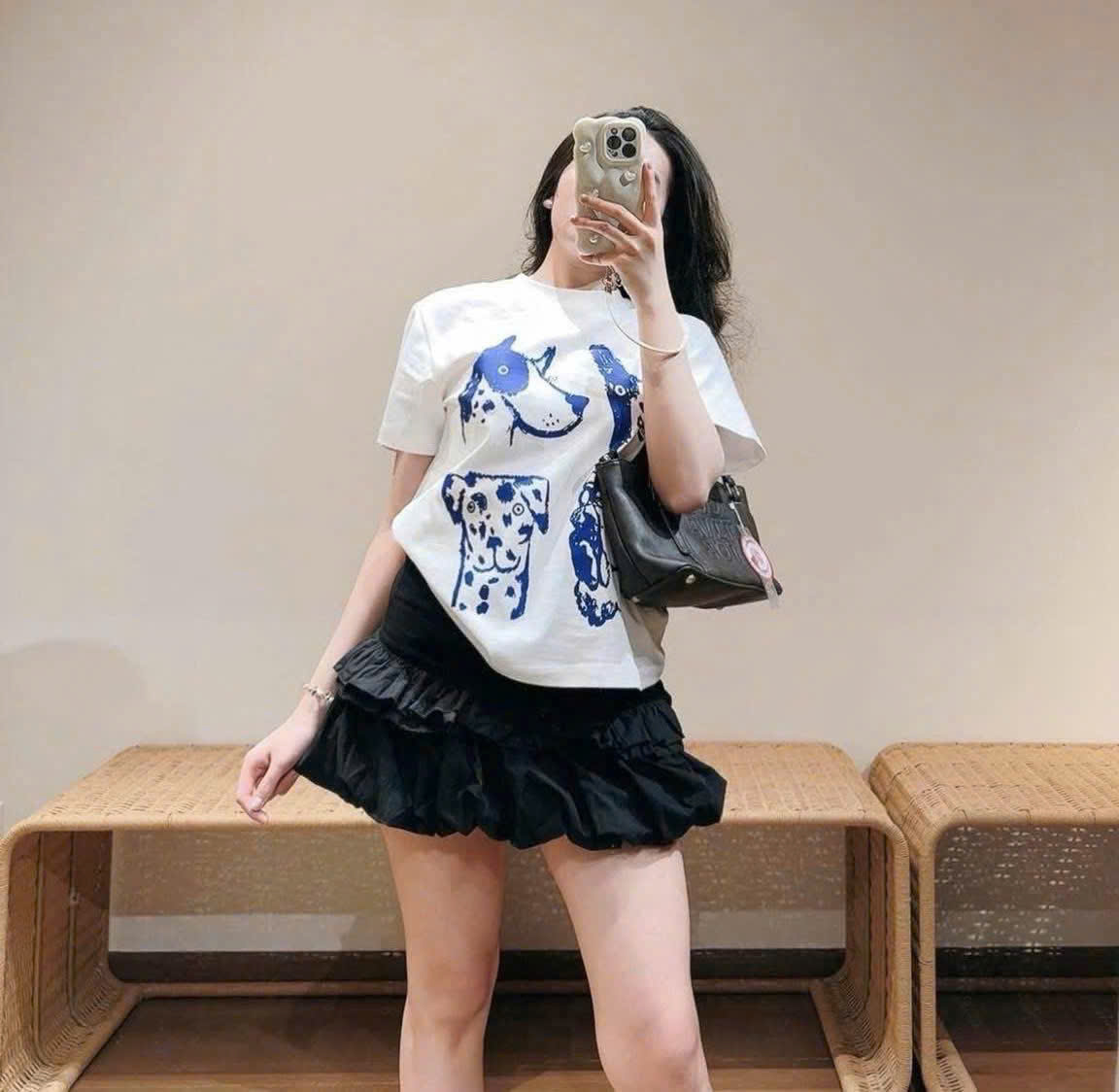 ÁO PHÔNG NỮ TRẮNG HÌNH CHÓ XANH