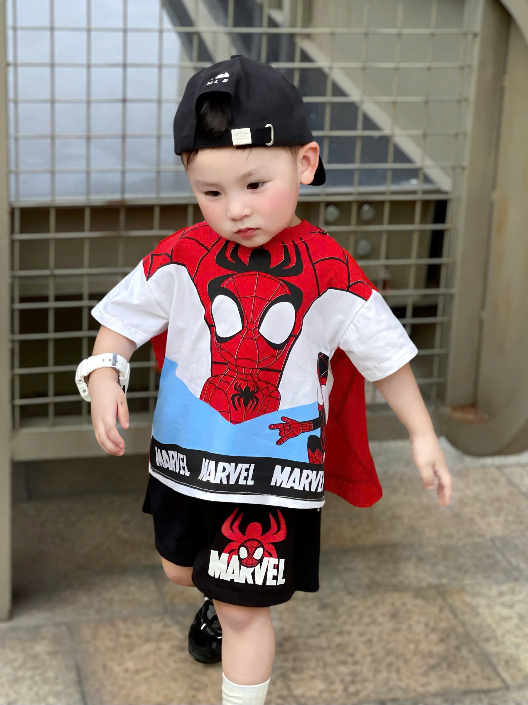 SET BỘ NGƯỜI NHỆN TẶNG KÈM ÁO CHOÀNG