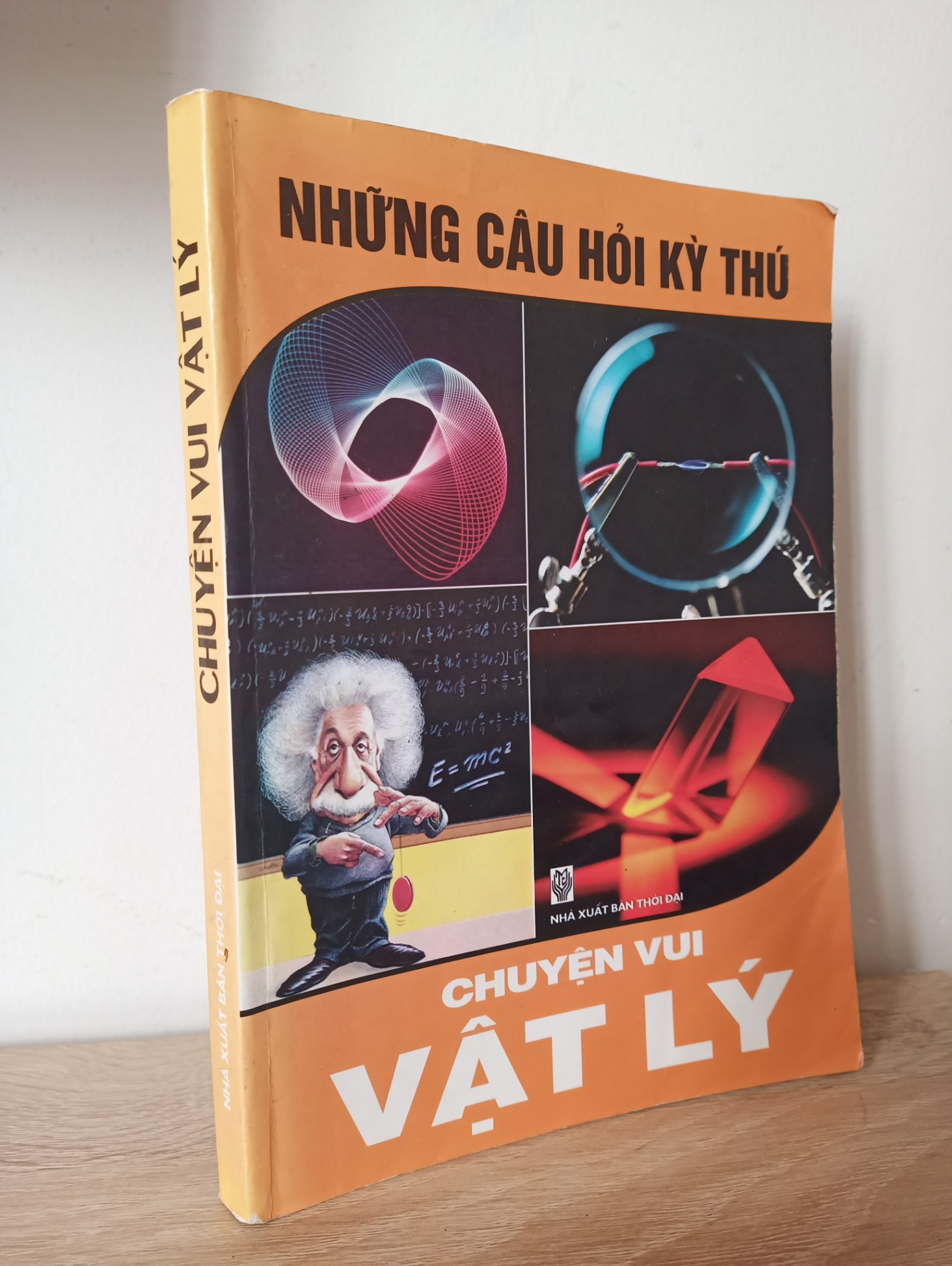 [Phiên Chợ Sách Cũ] Những Câu Hỏi Kỳ Thú - Chuyện Vui Vật Lý 2012