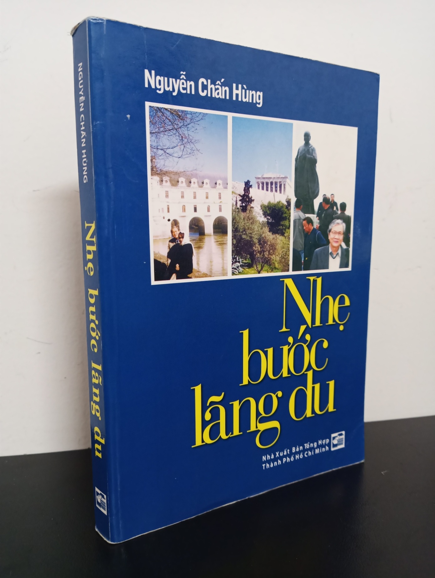 [Phiên Chợ Sách Cũ] Nhẹ Bước Lãng Du - Nguyễn Chấn Hùng 1701