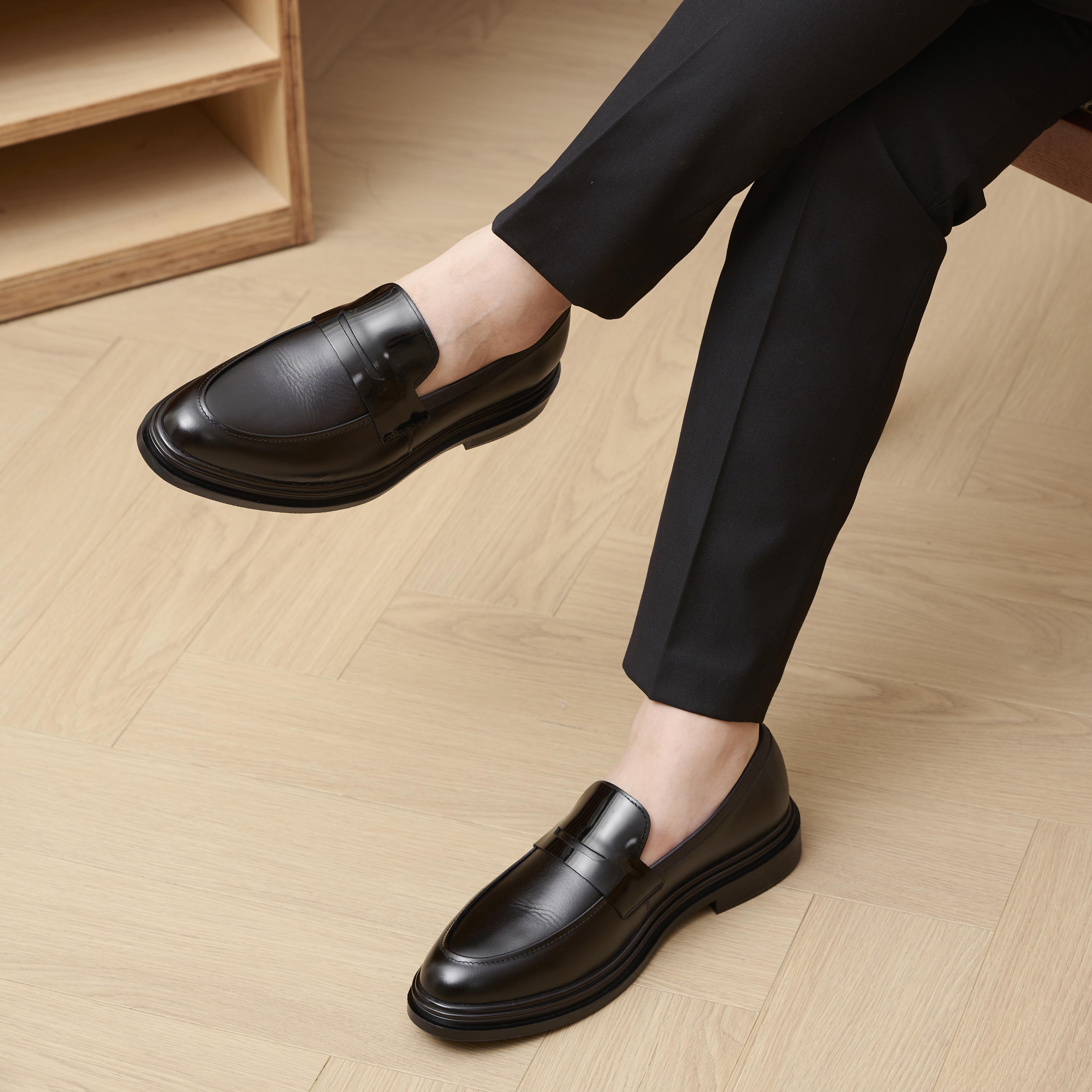 Toro-Loafer-M746-2.jpg?v=1779181451