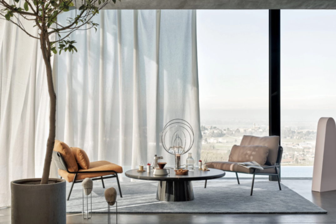 ZOE Armchair Ghế bọc vải và da của Nhà thiết kế: Andrea Parisio